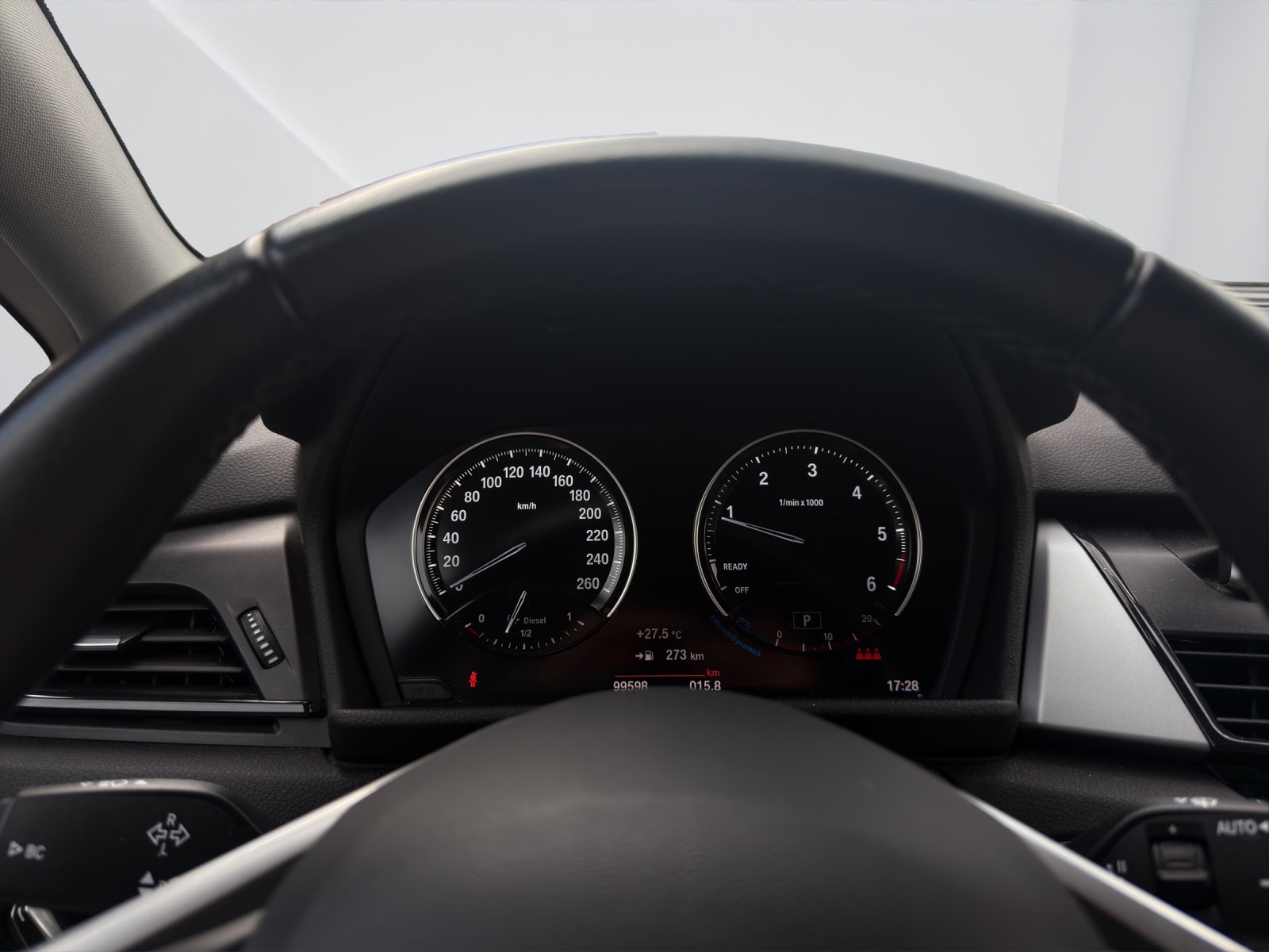 BMW 218d xDrive Active Tourer-image-18