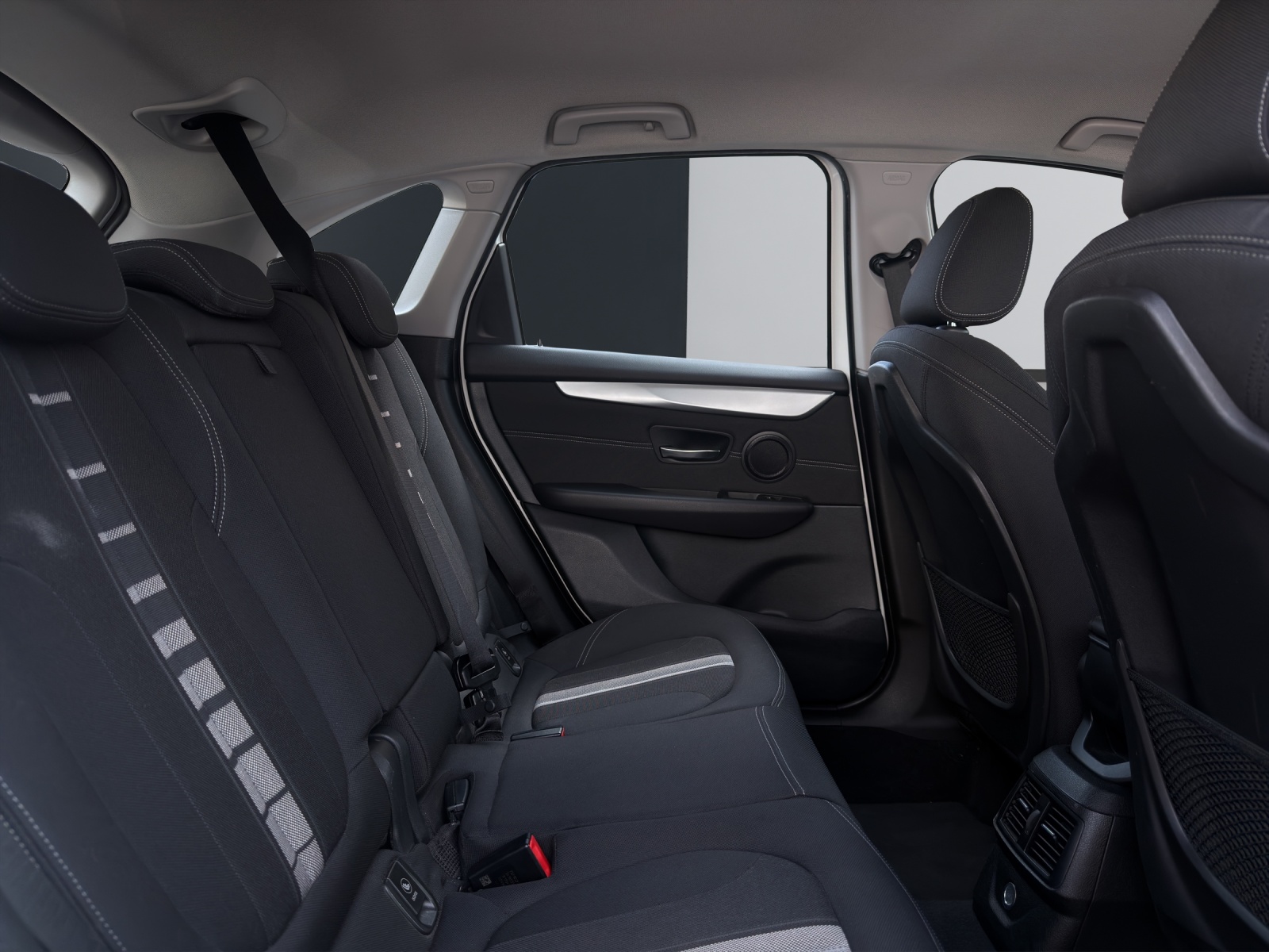 BMW 218d xDrive Active Tourer-image-14
