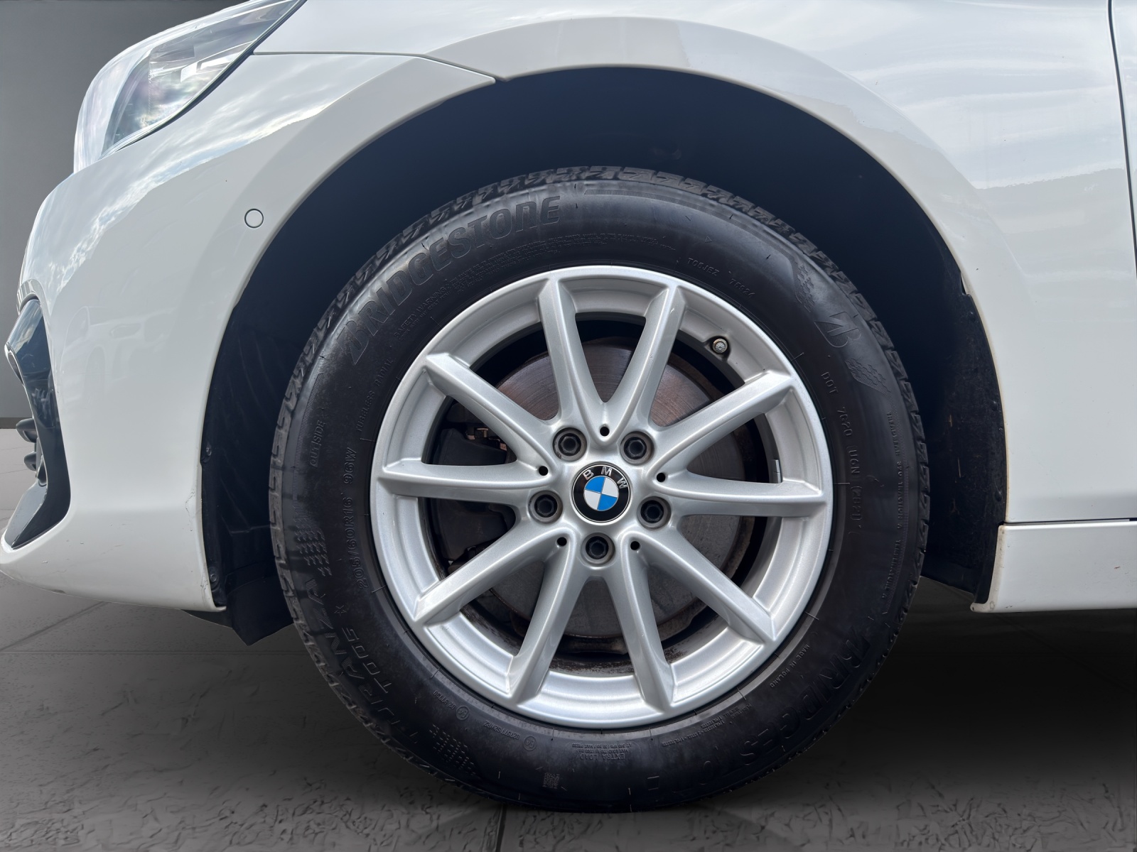 BMW 218d xDrive Active Tourer-image-8
