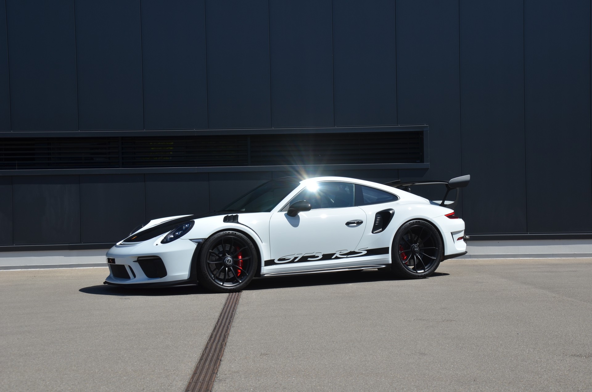 PORSCHE 911 GT3 RS PDK-showroom-element-1