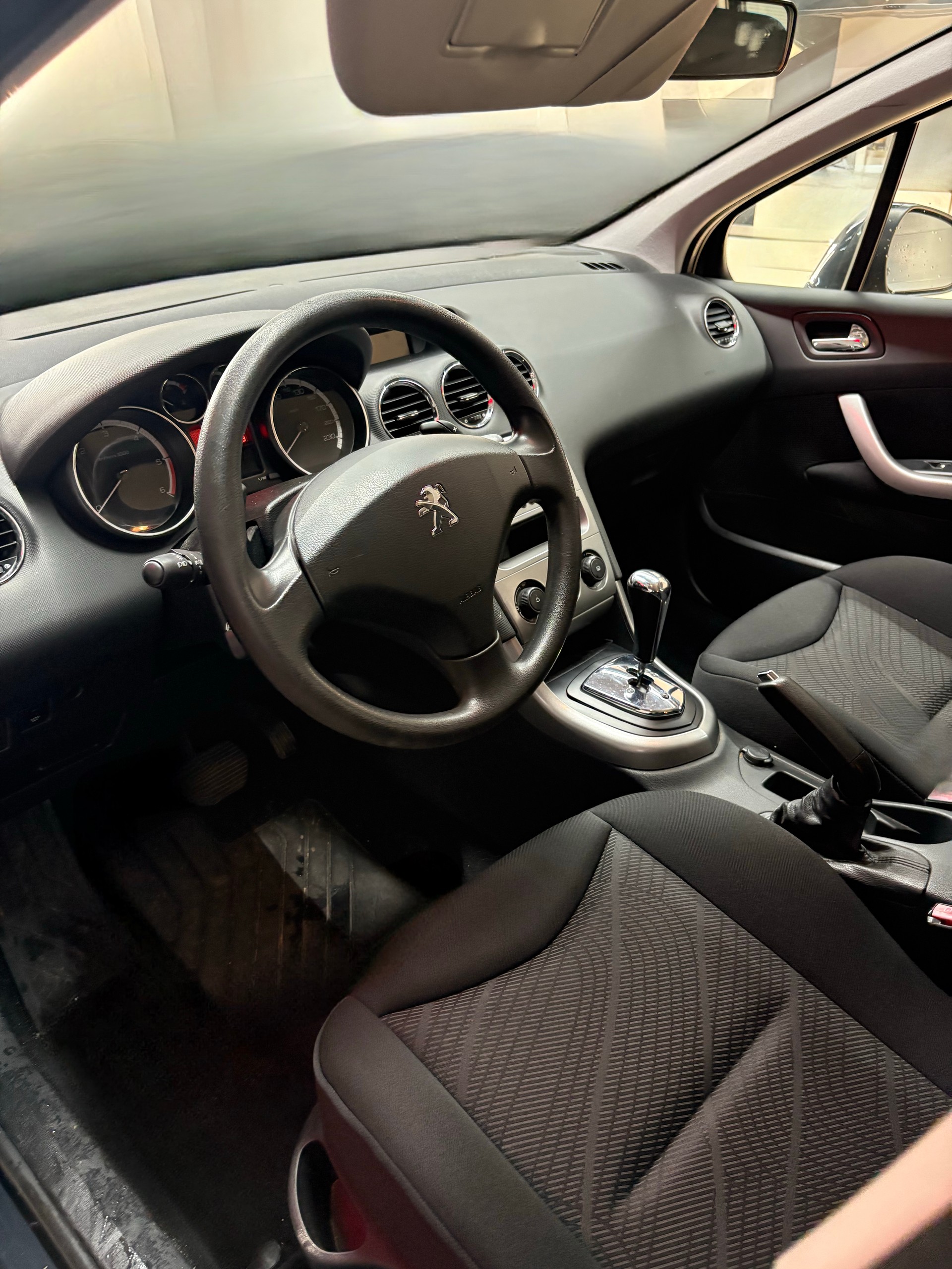 PEUGEOT 308 SW 1.6 HDI Access EGS6-image-6