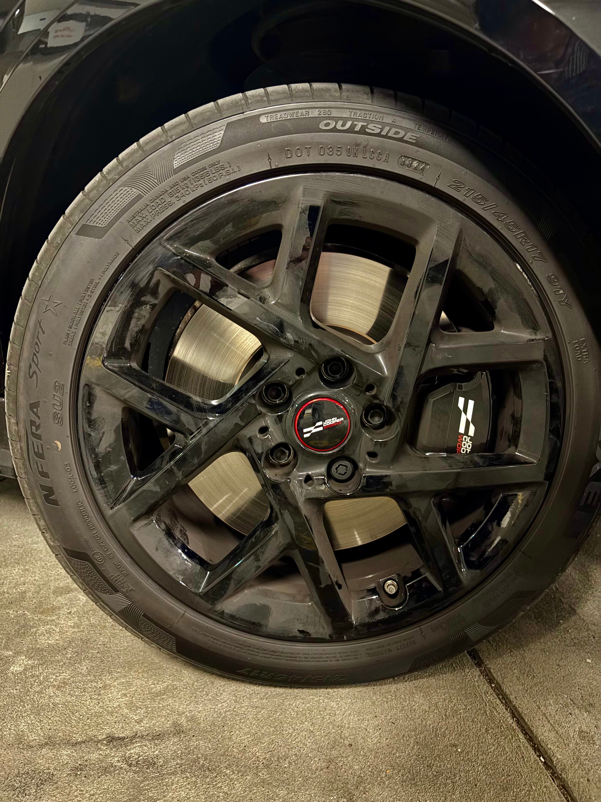 MINI COOPER S JCW Trim 5-Doors-image-4