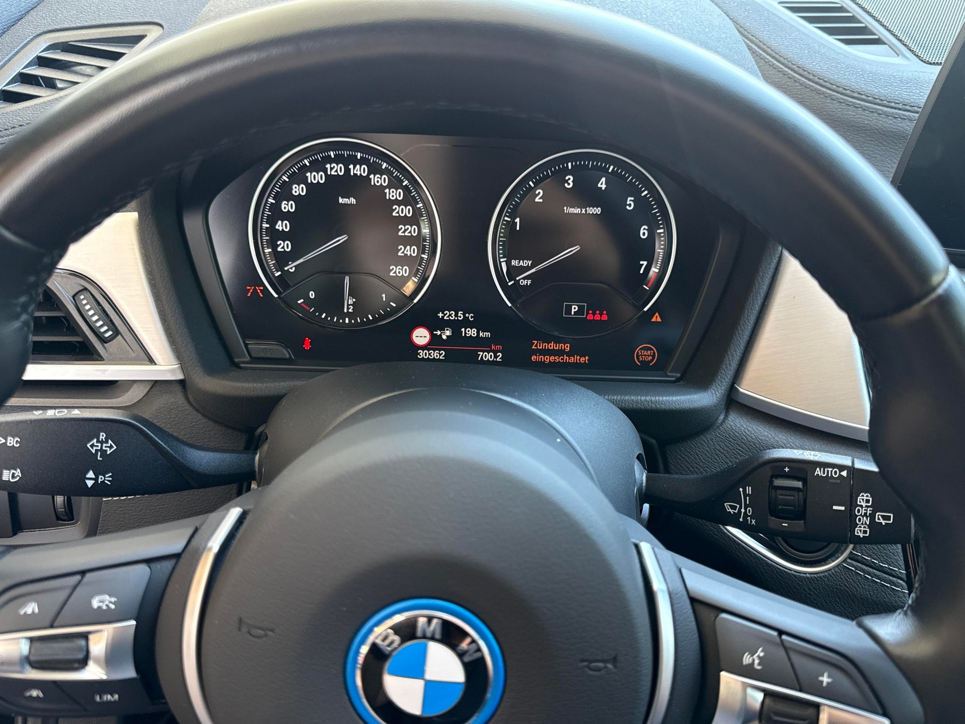 BMW X1 xDrive 25e M Sport-image-11