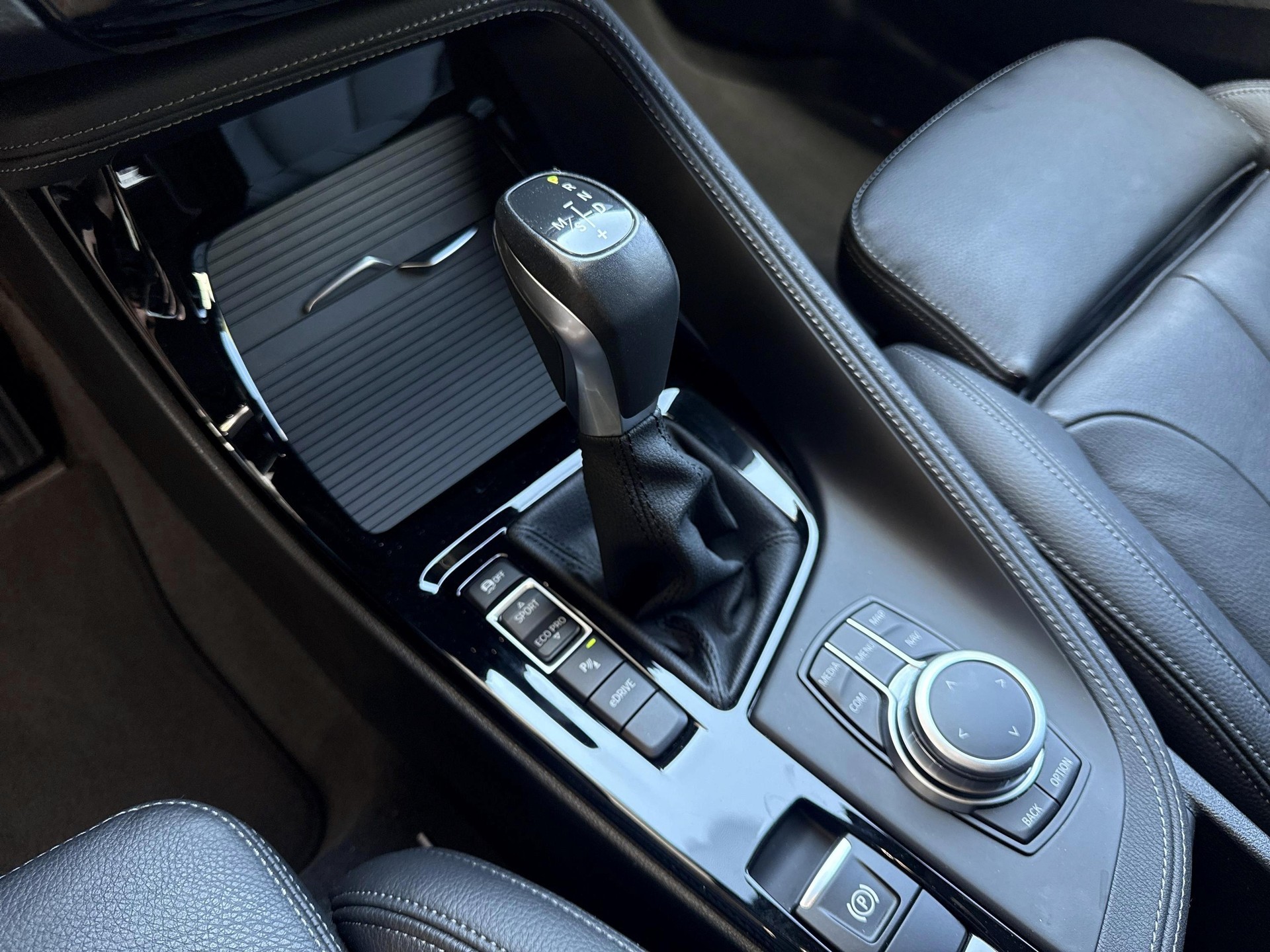 BMW X1 xDrive 25e M Sport-image-12