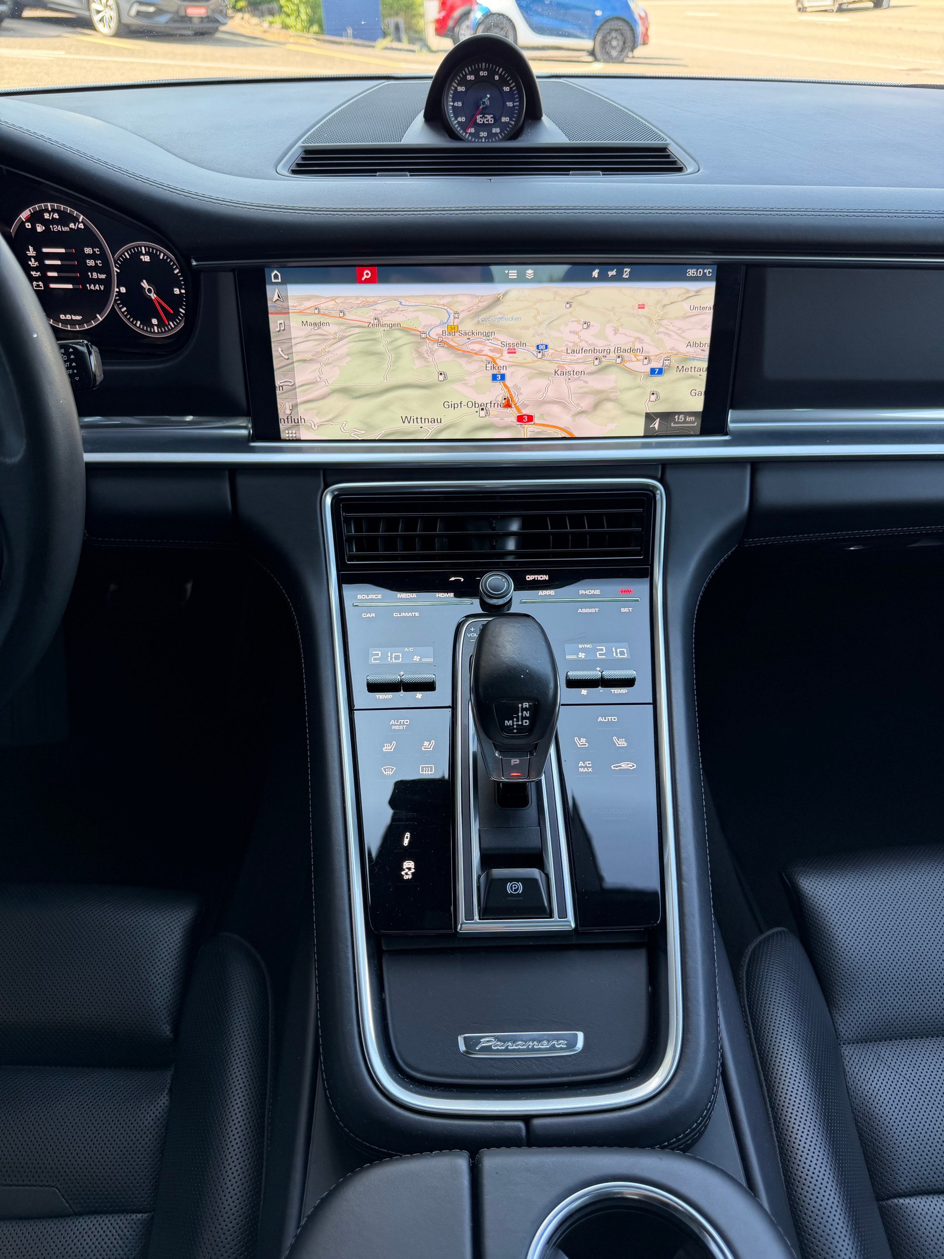 PORSCHE Panamera 4.0 V8 Turbo-image-16