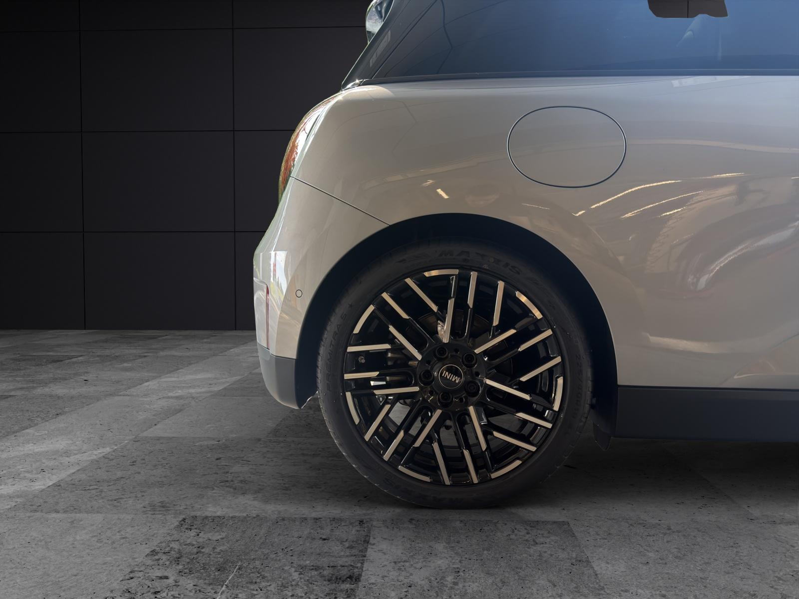 MINI J01 Cooper E-image-19