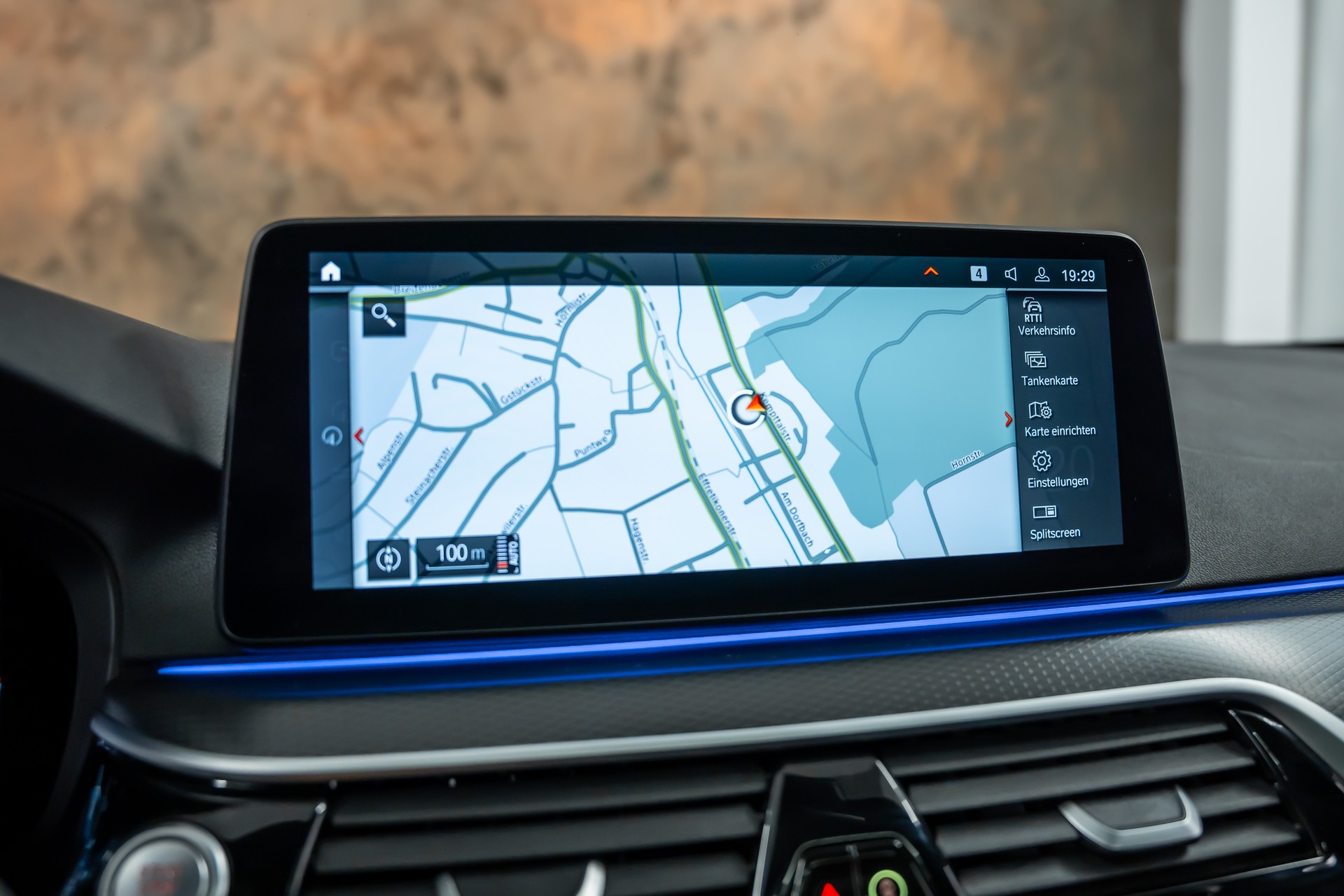 BMW M550i xDrive M Sport Pro Steptronic *M-Performance*Facelift*Laser*Head-Up*Panorama*-image-27