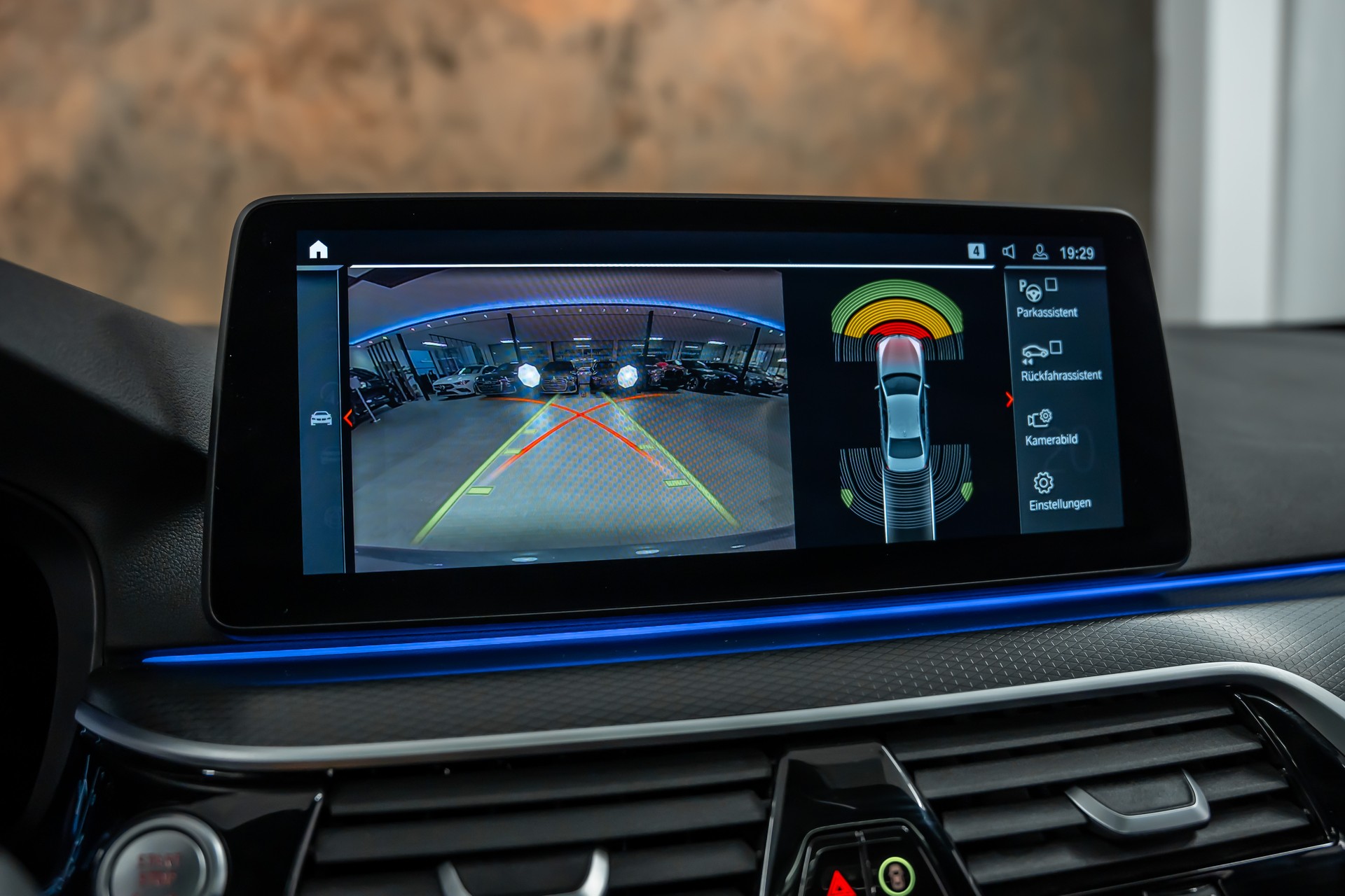 BMW M550i xDrive M Sport Pro Steptronic *M-Performance*Facelift*Laser*Head-Up*Panorama*-image-28
