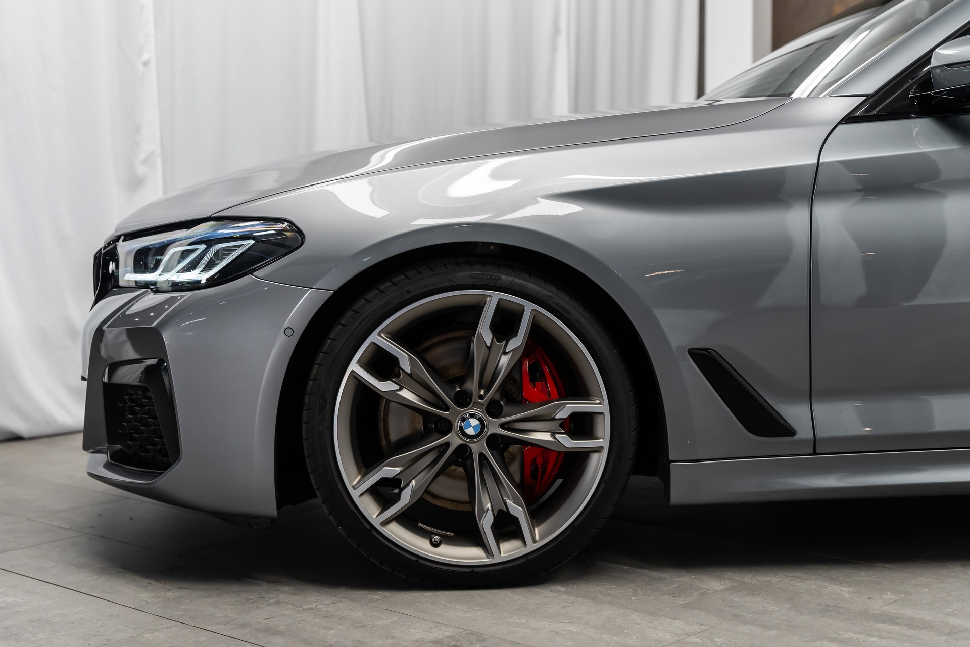 BMW M550i xDrive M Sport Pro Steptronic *M-Performance*Facelift*Laser*Head-Up*Panorama*-image-7
