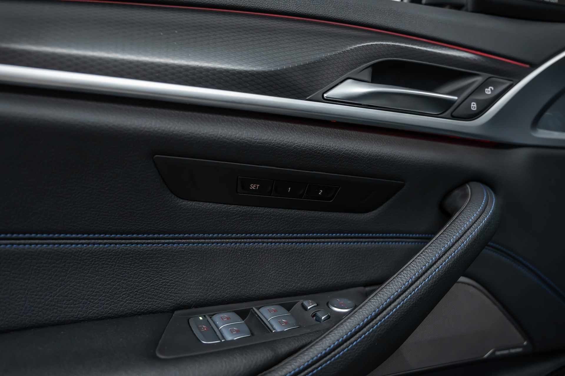 BMW M550i xDrive M Sport Pro Steptronic *M-Performance*Facelift*Laser*Head-Up*Panorama*-image-17
