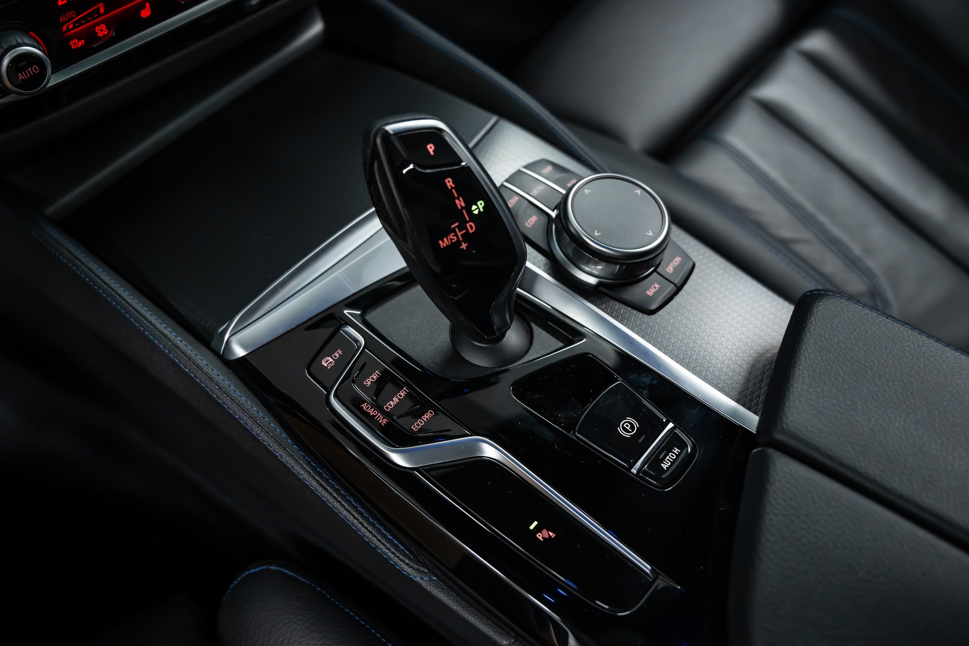 BMW M550i xDrive M Sport Pro Steptronic *M-Performance*Facelift*Laser*Head-Up*Panorama*-image-23