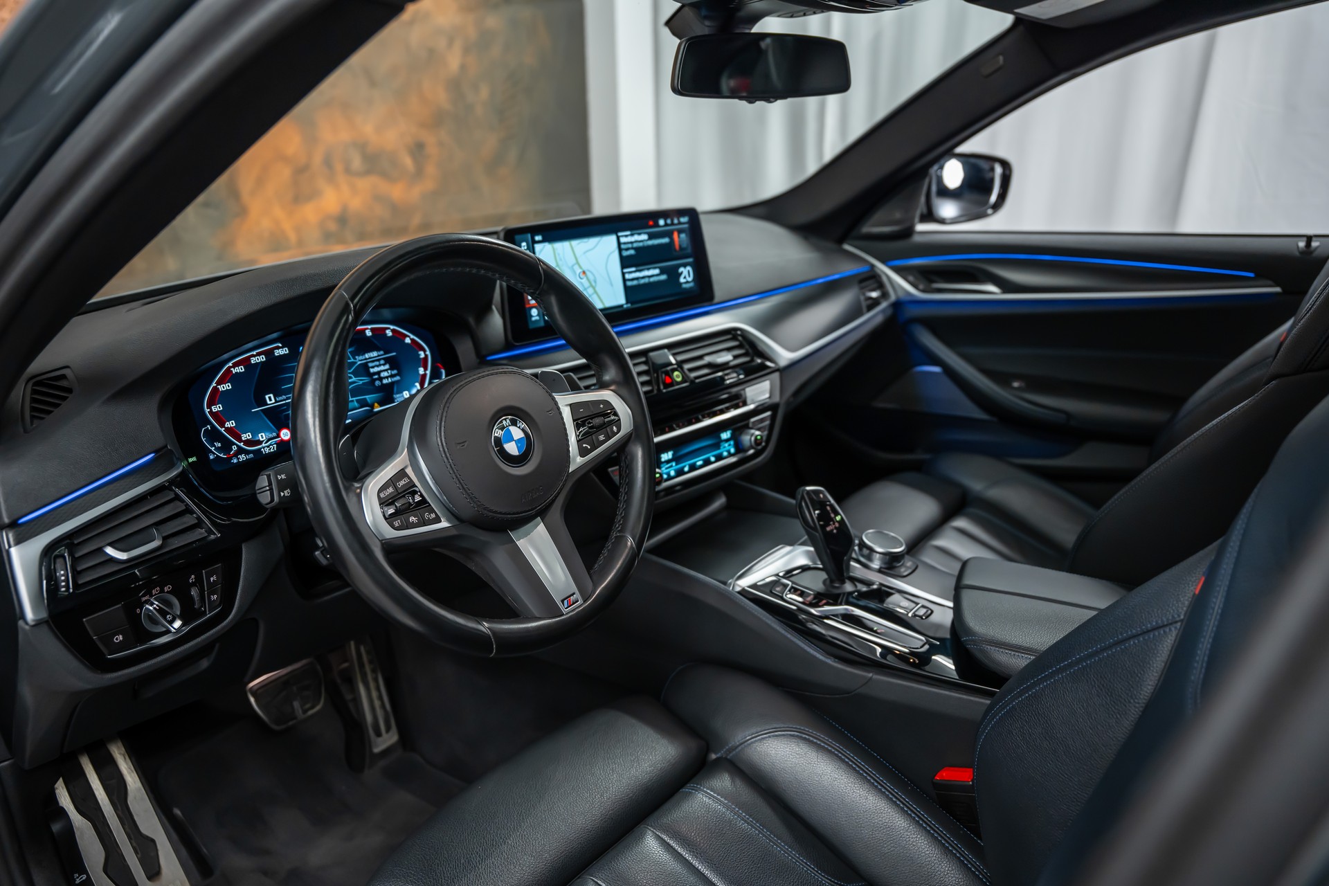 BMW M550i xDrive M Sport Pro Steptronic *M-Performance*Facelift*Laser*Head-Up*Panorama*-image-10