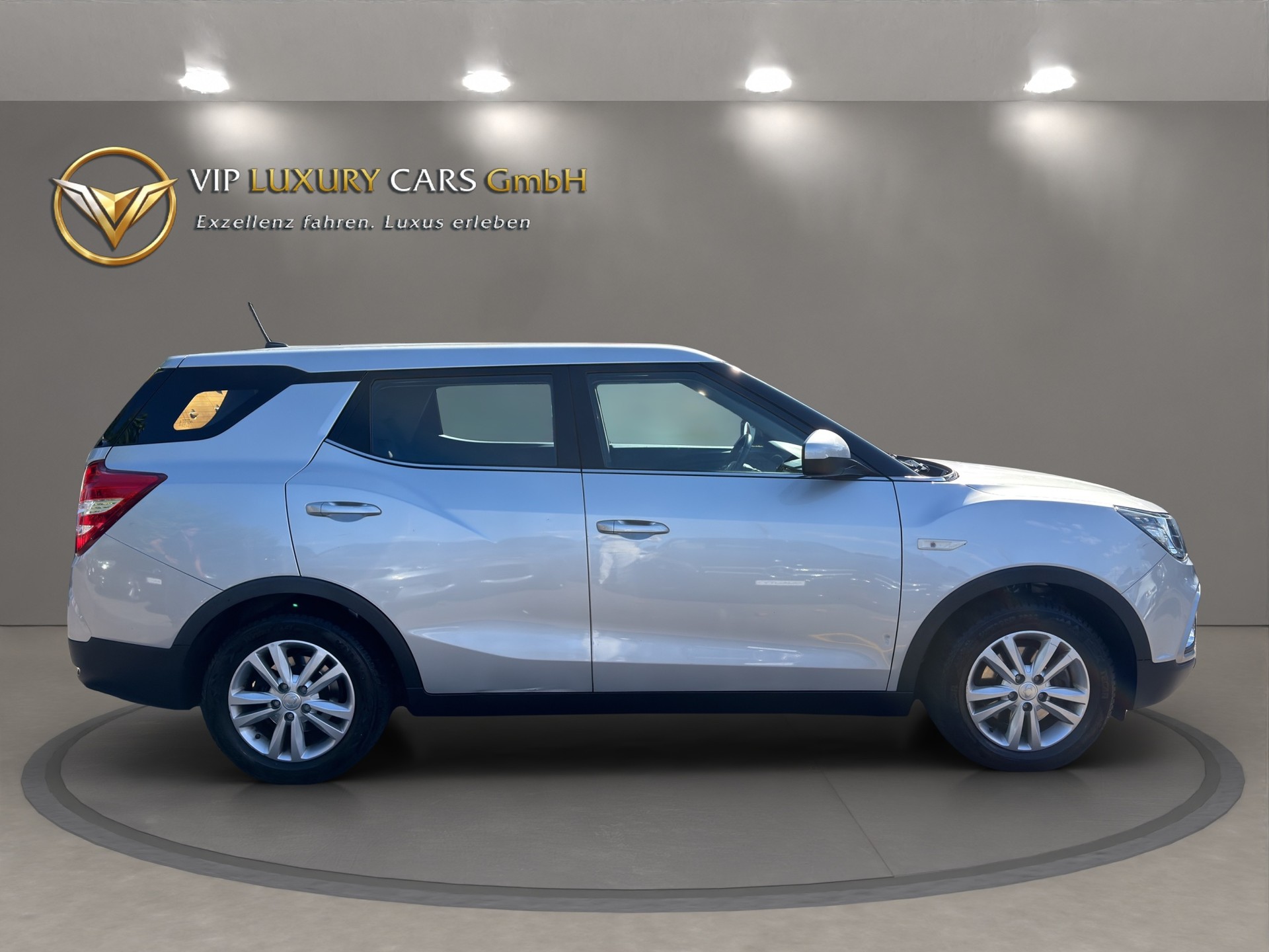 KGM-SsangYong XLV 1.6 eXDi Crystal 2WD-image-4