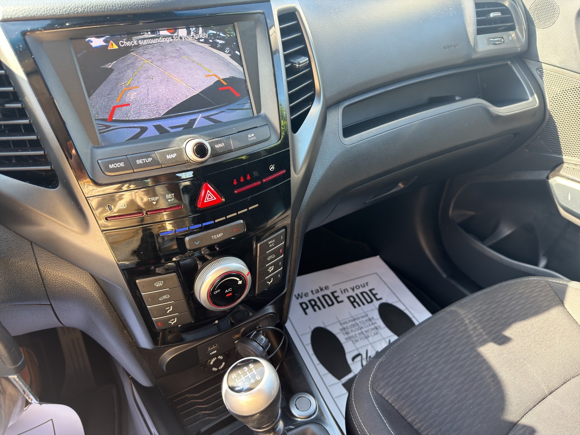 KGM-SsangYong XLV 1.6 eXDi Crystal 2WD-image-8