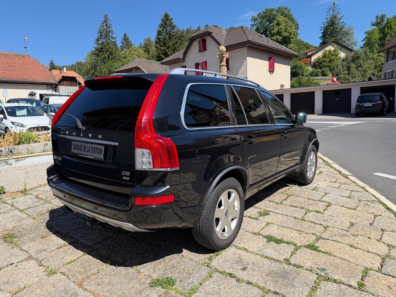 VOLVO XC90 D5 AWD Momentum Geartronic-image-3