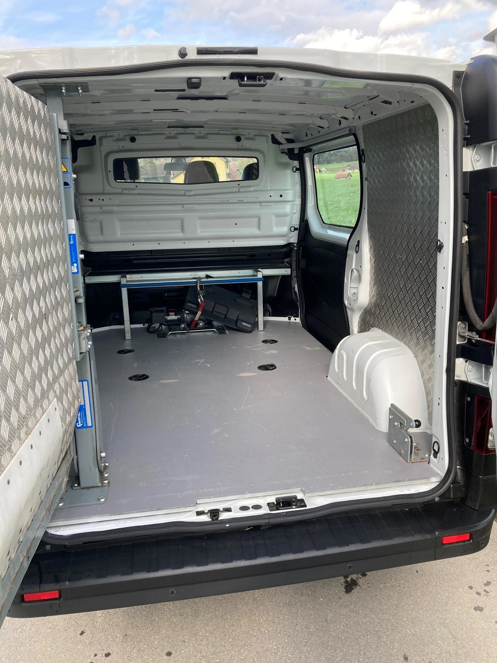 RENAULT Trafic 1.6 dCi 120 2.9t Business L1H1 **Laderampe**Nutzlast 1'700 KG**-image-6