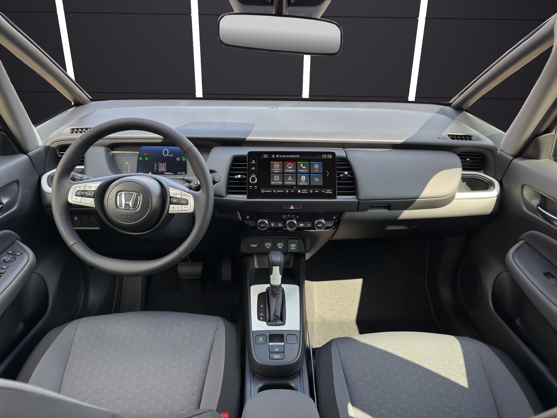 HONDA Jazz 1.5i-MMD Elegance E-CVT-image-8