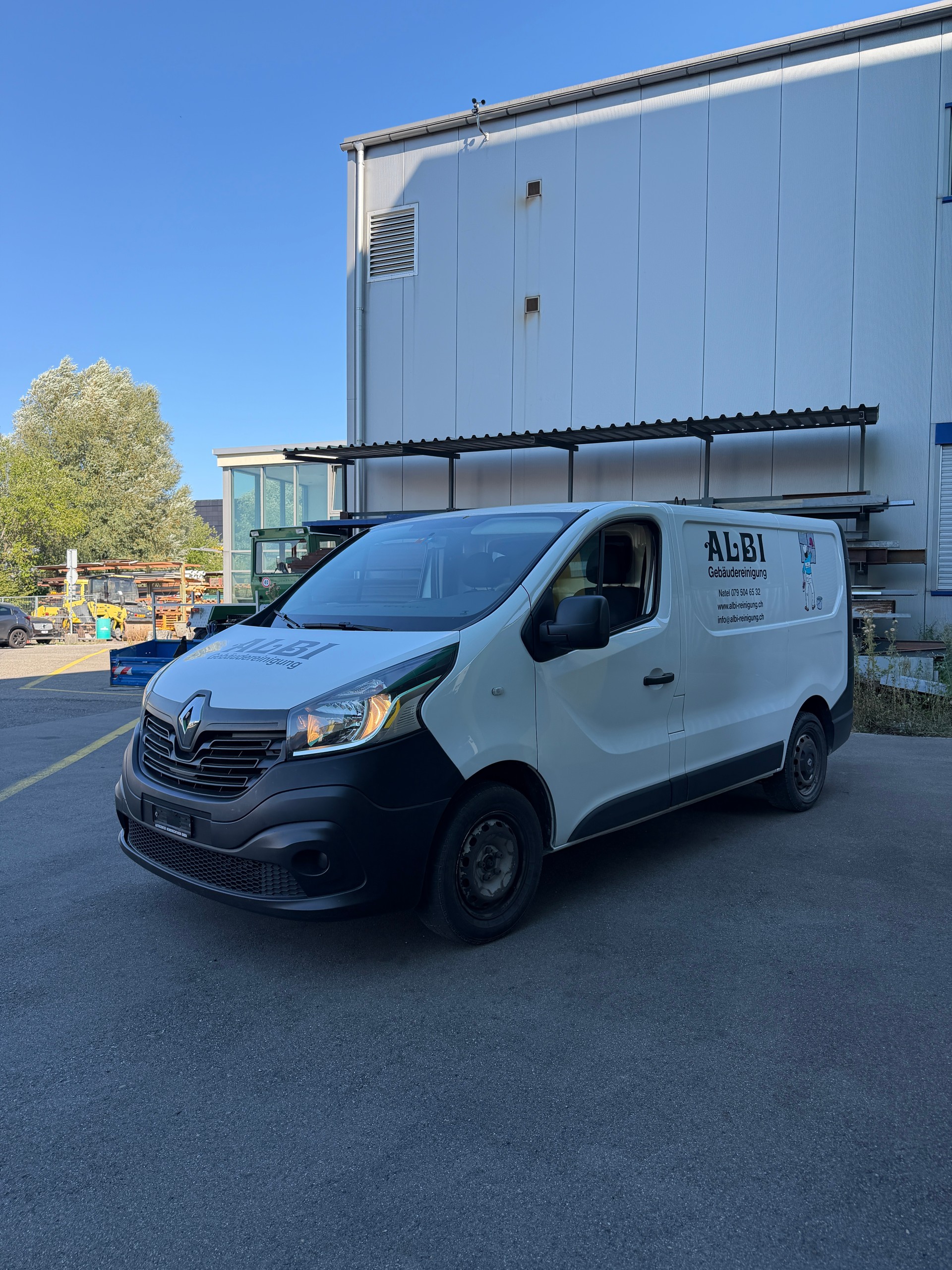 RENAULT Trafic 1.6 dCi 90 2.7t Access L1H1-image-2