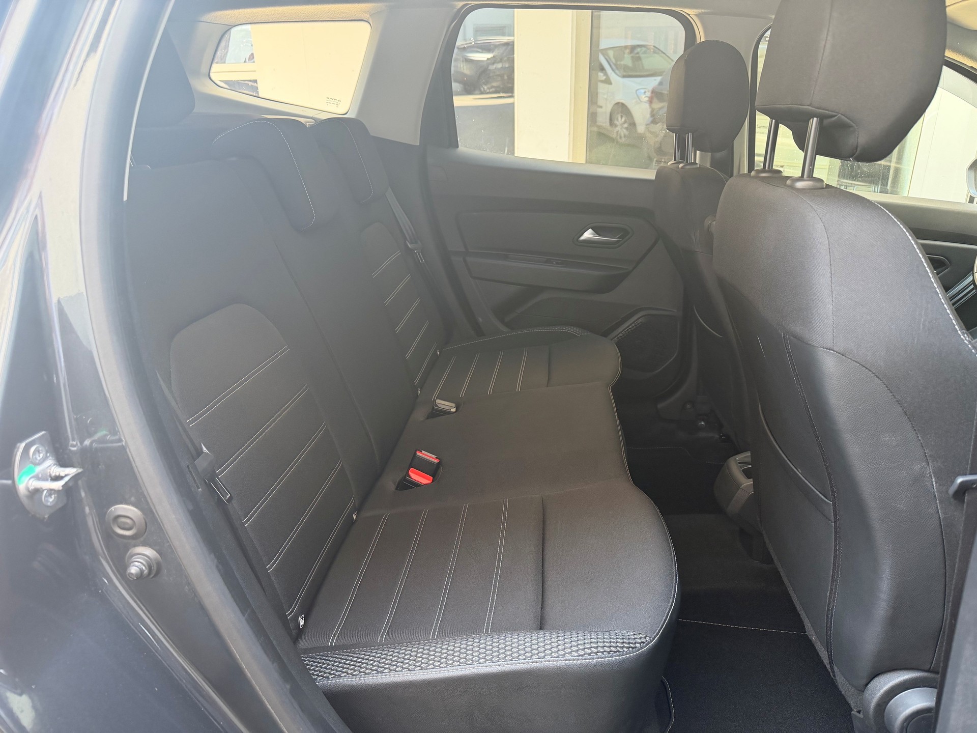 DACIA Duster dCi 110 Prestige 4x2 EDC-image-8