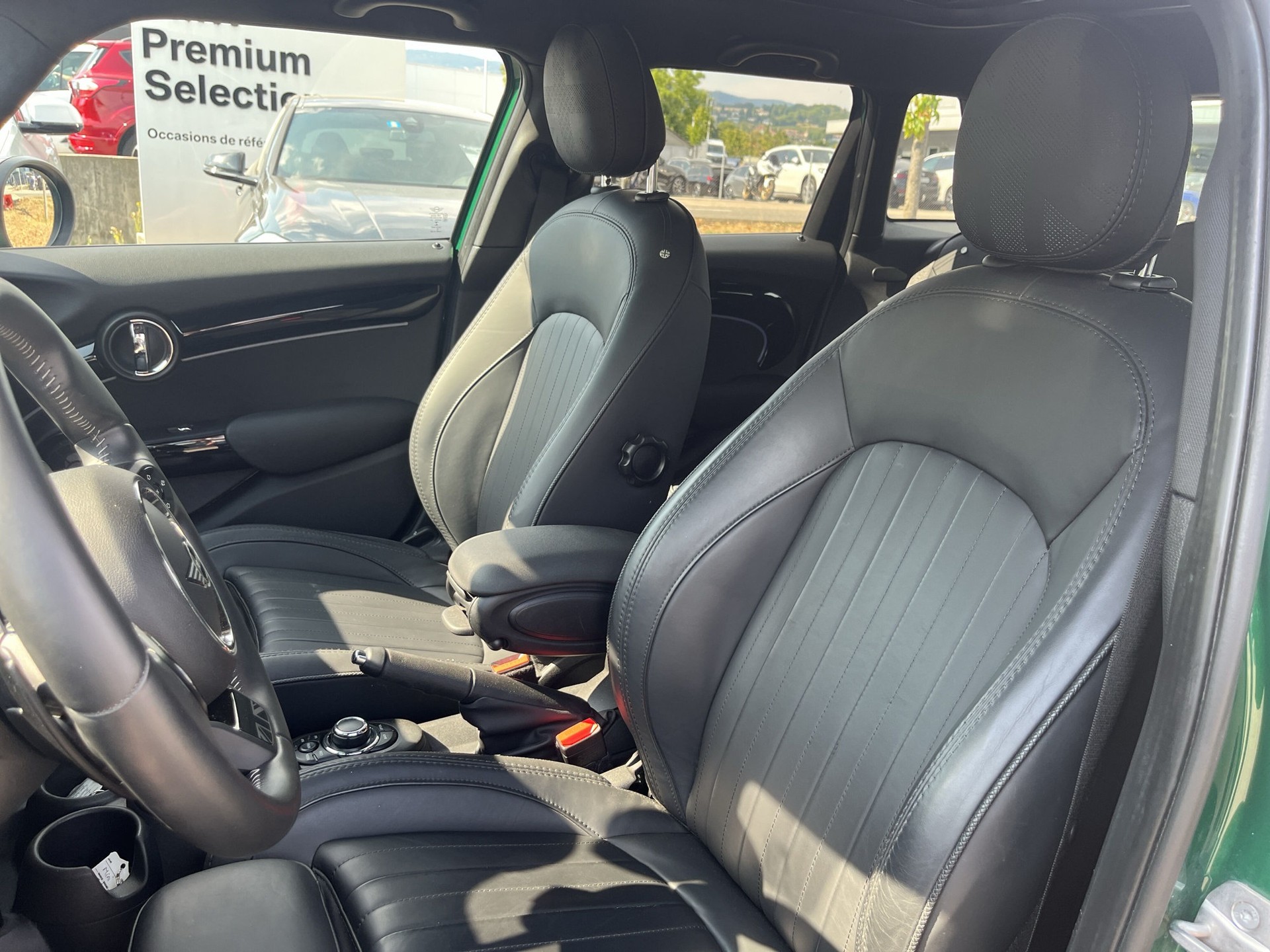 MINI Cooper S Trafalgar Edition Steptronic DKG-image-9