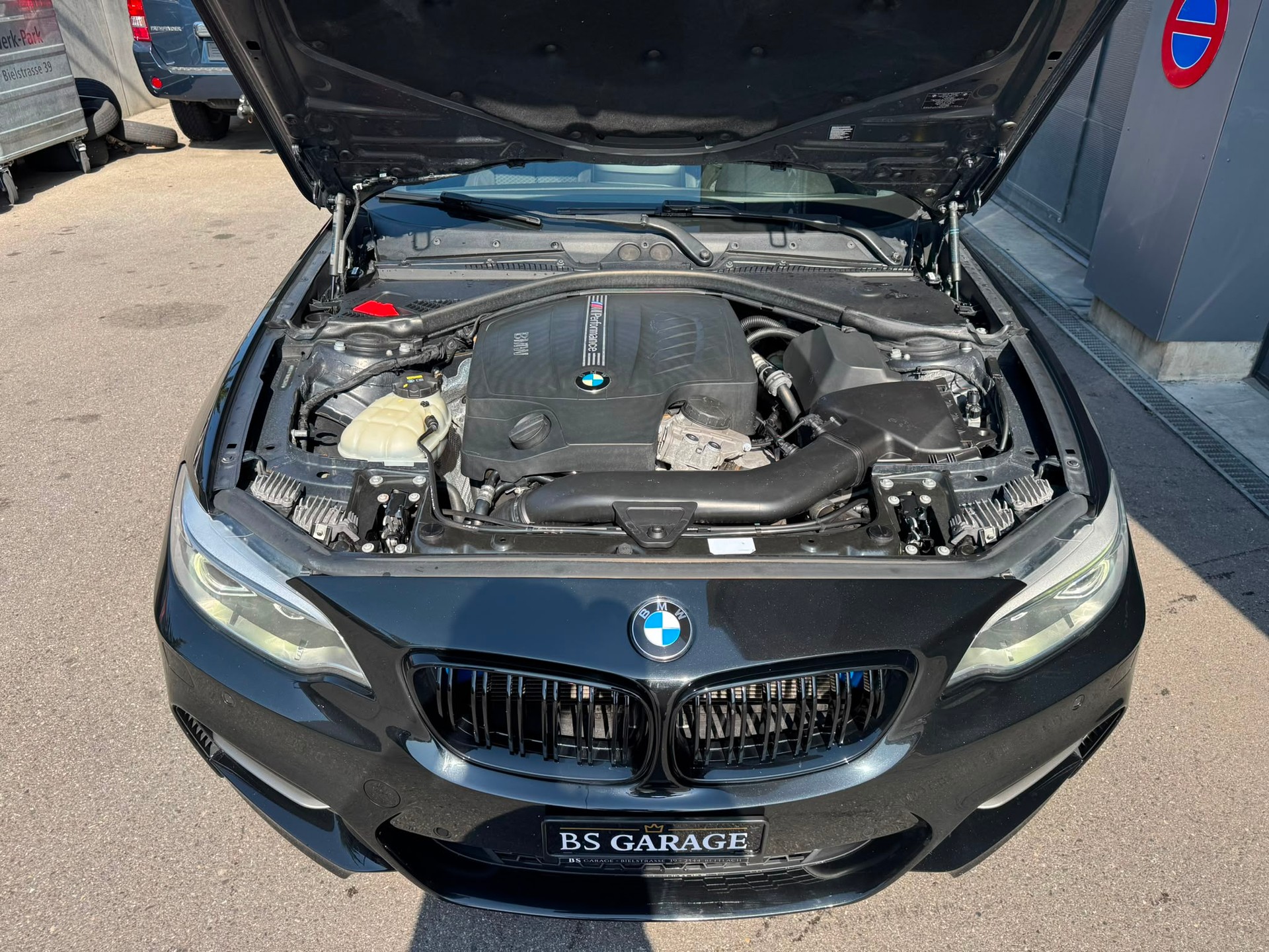 BMW M235i Steptronic-image-3