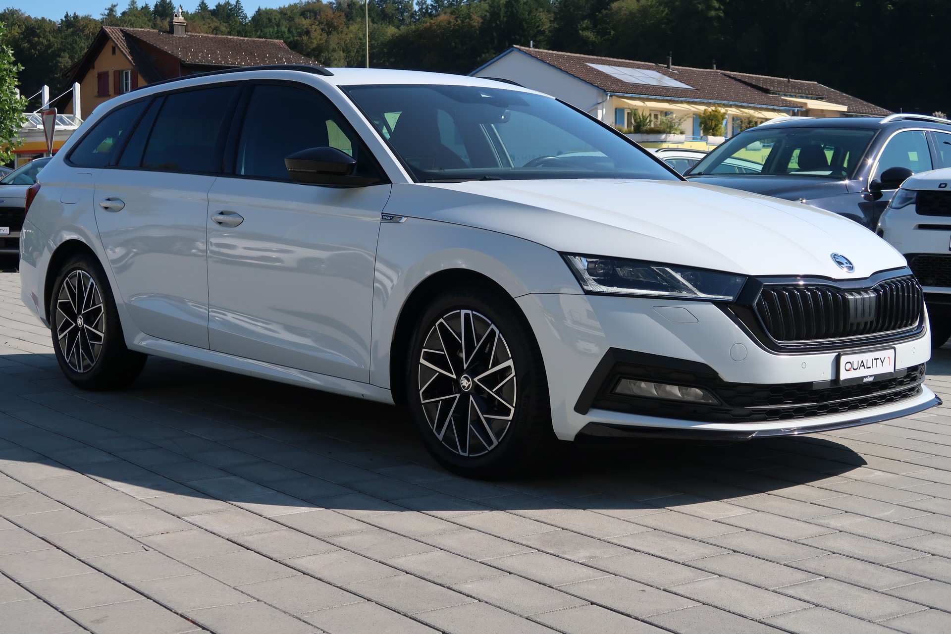 SKODA Octavia Combi 2.0 TSI SportLine DSG 4x4-image-2