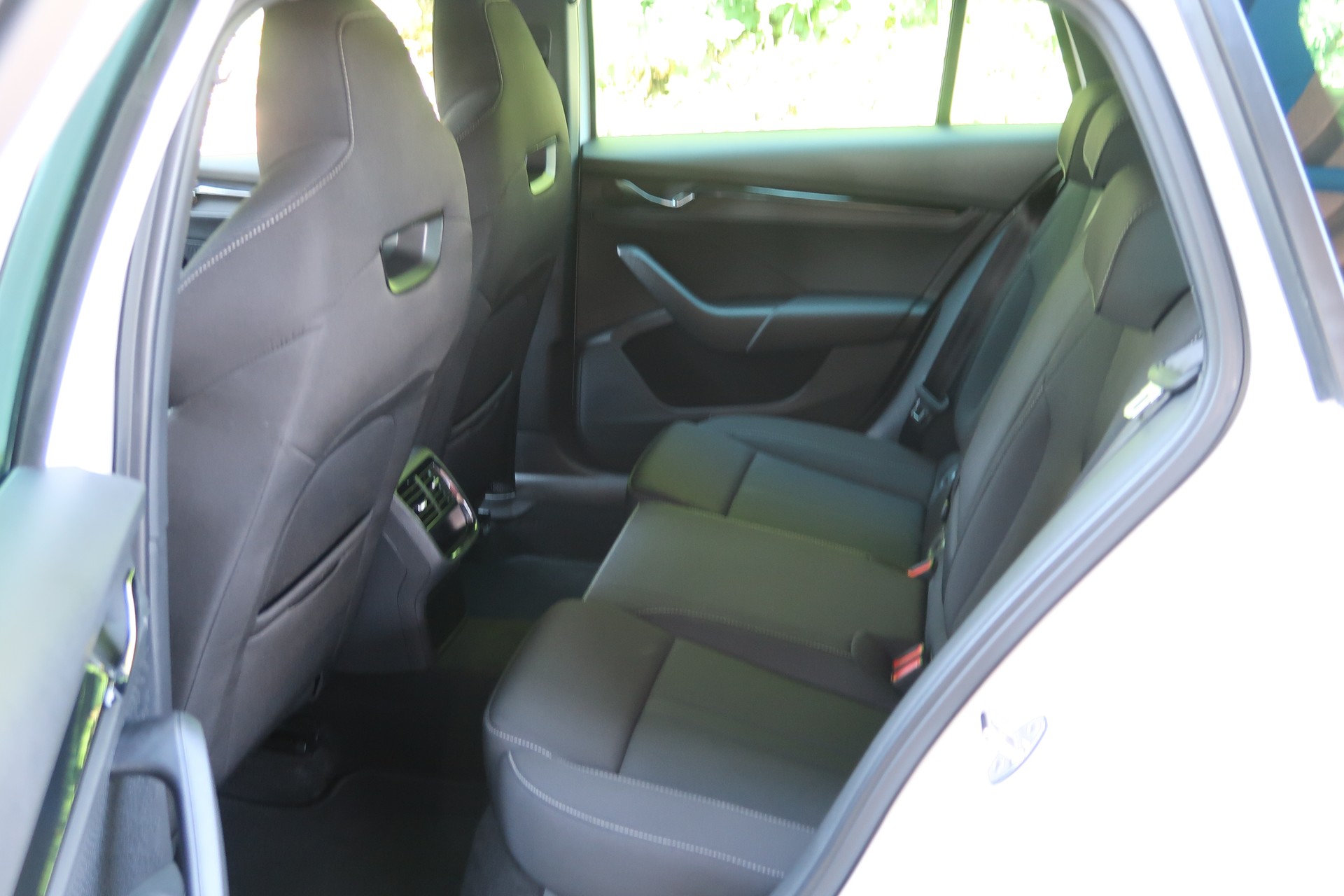 SKODA Octavia Combi 2.0 TSI SportLine DSG 4x4-image-8