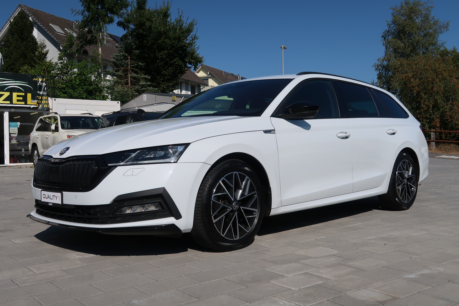 SKODA Octavia Combi 2.0 TSI SportLine DSG 4x4-image-0