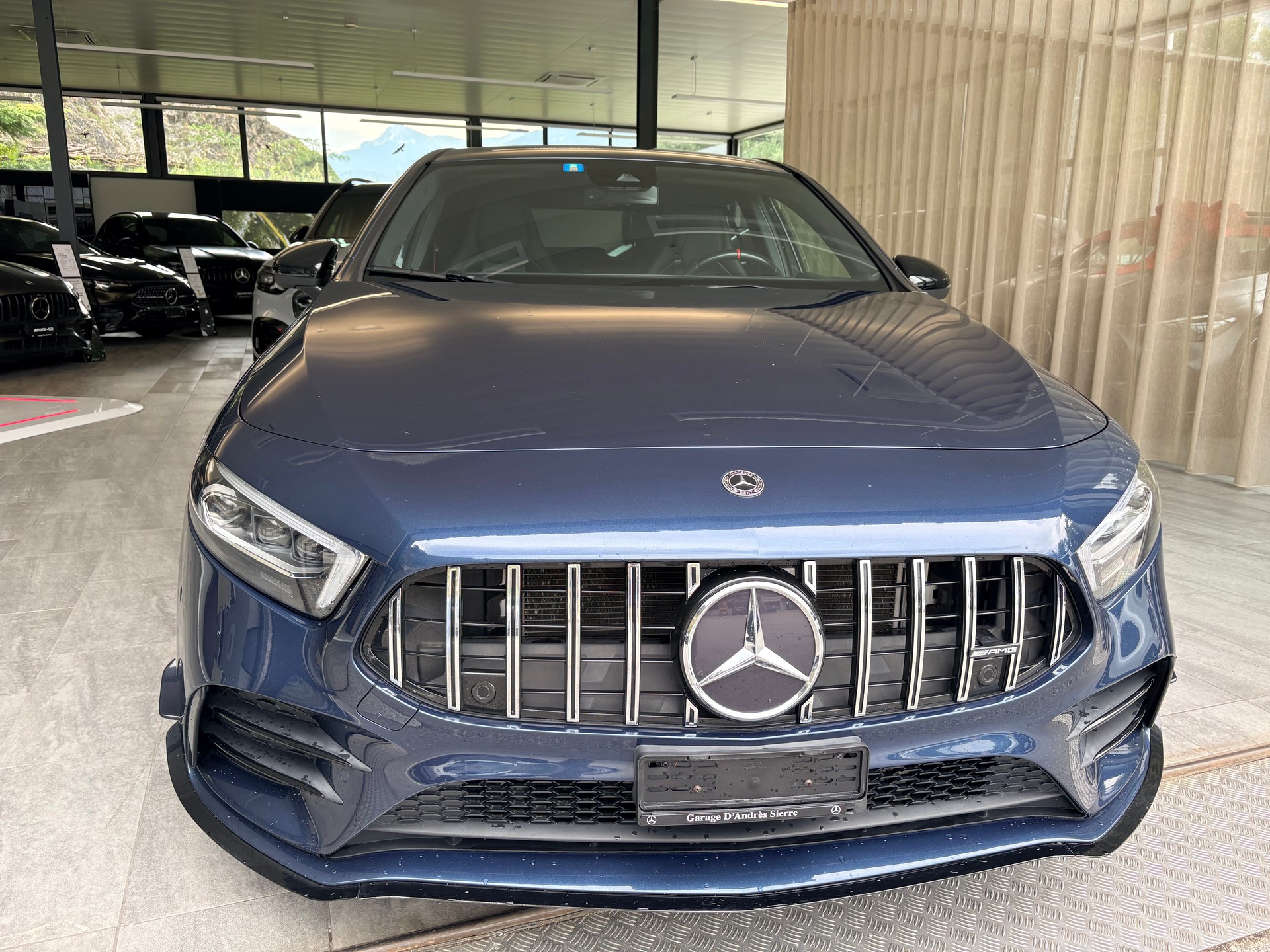 MERCEDES-BENZ A 35 AMG 4matic-image-3