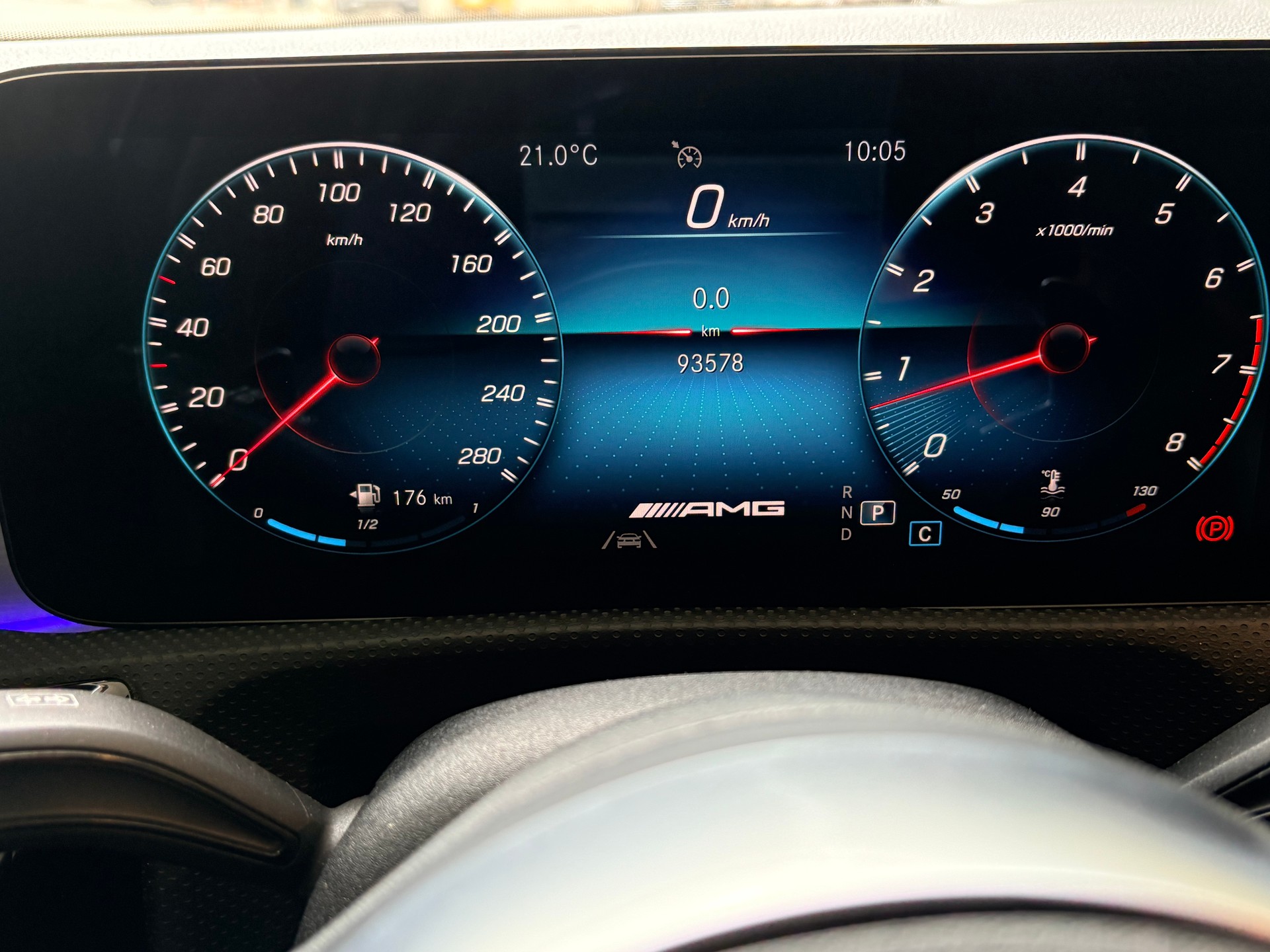 MERCEDES-BENZ A 35 AMG 4matic-image-10
