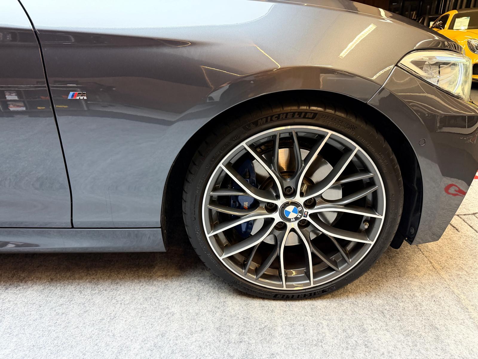 BMW M235i xDrive SAG Cabrio-image-11