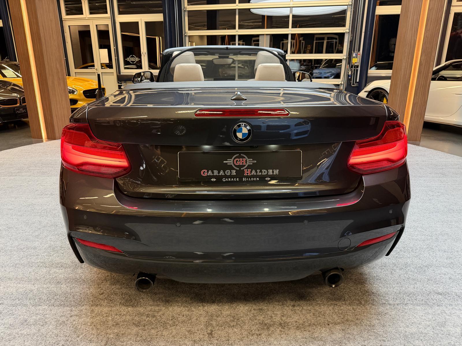 BMW M235i xDrive SAG Cabrio-image-8