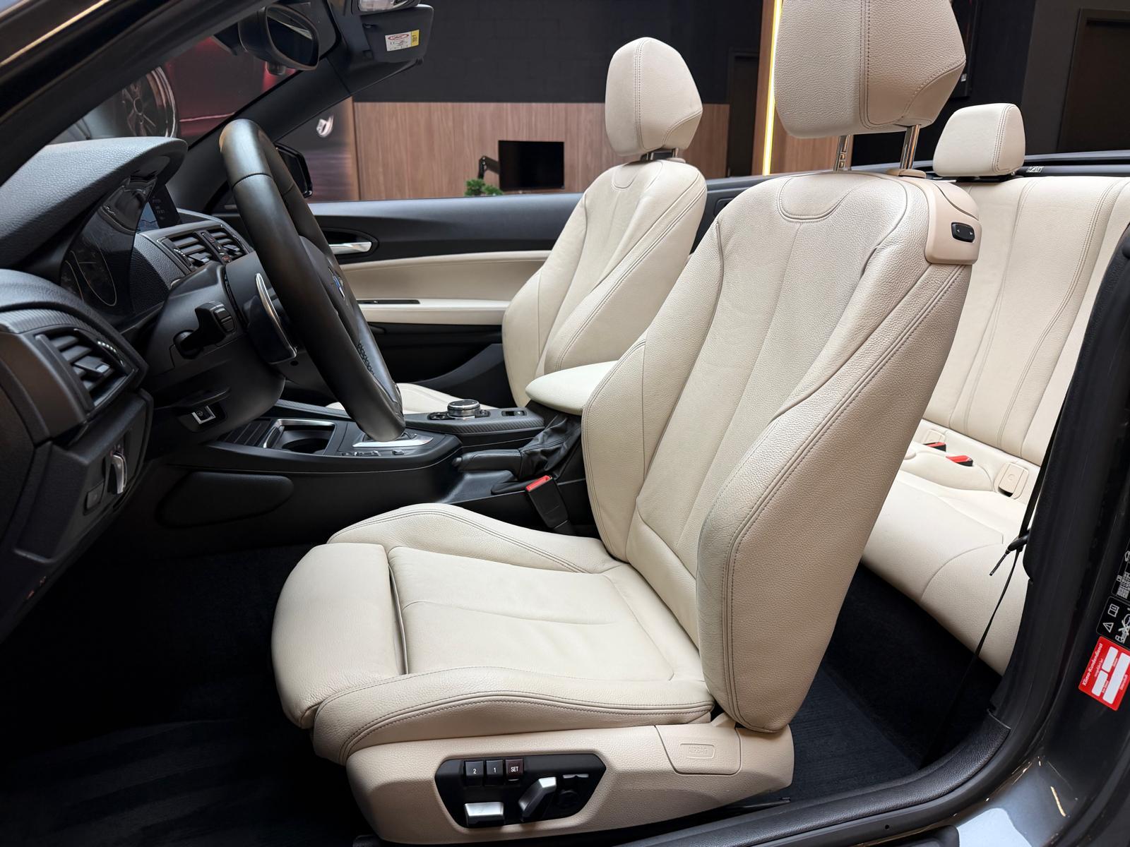 BMW M235i xDrive SAG Cabrio-image-16