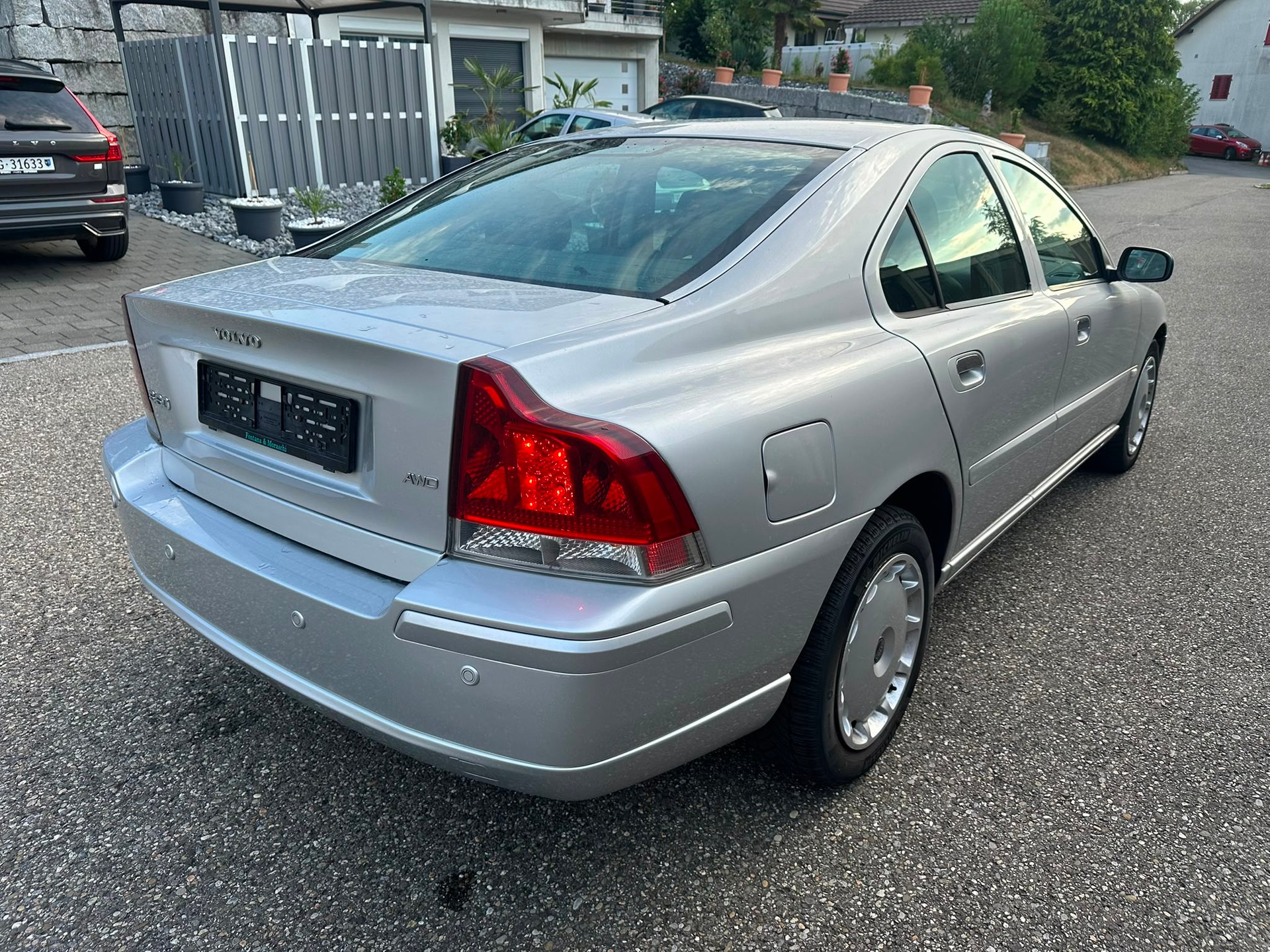 VOLVO S60 2.5T AWD Momentum-image-6