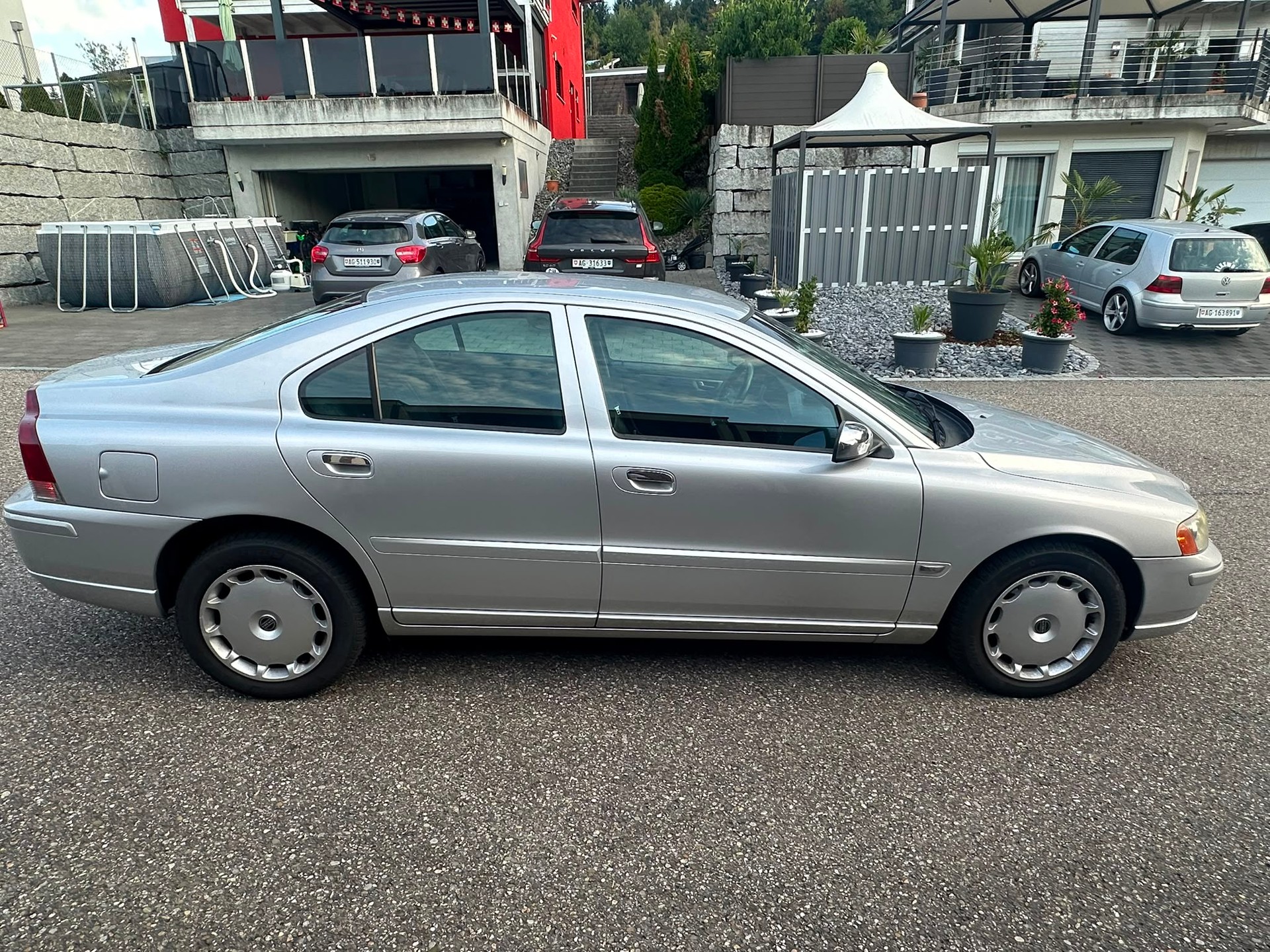 VOLVO S60 2.5T AWD Momentum-image-5