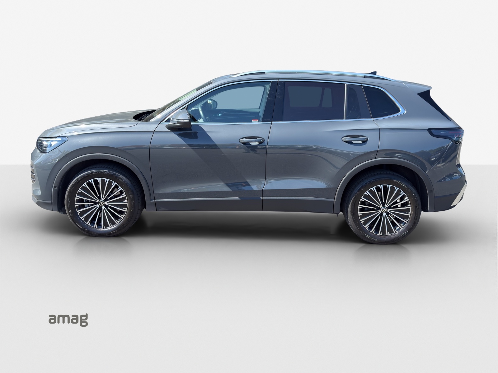 VW Tiguan 2.0 TSI DSG Elegance 4Motion-image-1