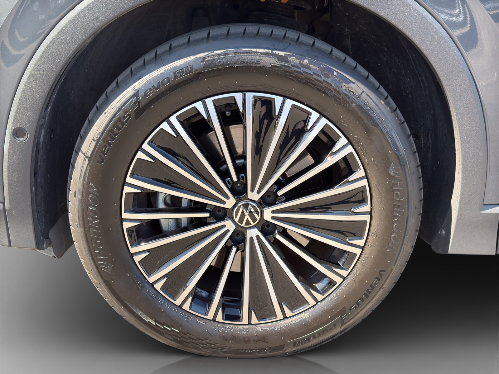 VW Tiguan 2.0 TSI DSG Elegance 4Motion-image-13