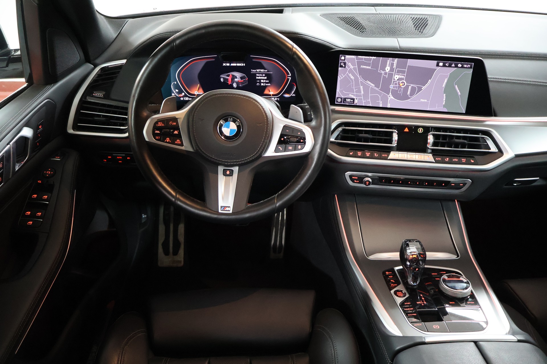 BMW X5 xDrive M50i Steptronic-image-9