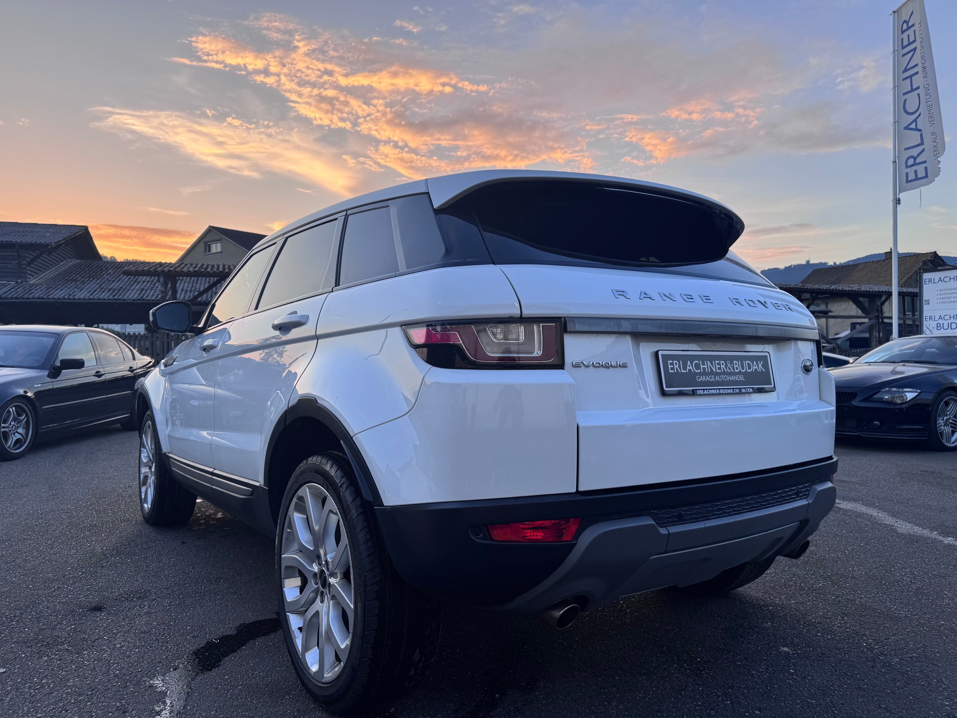 LAND ROVER Range Rover Evoque 2.0 TD4 SE Advantage AT9-image-3