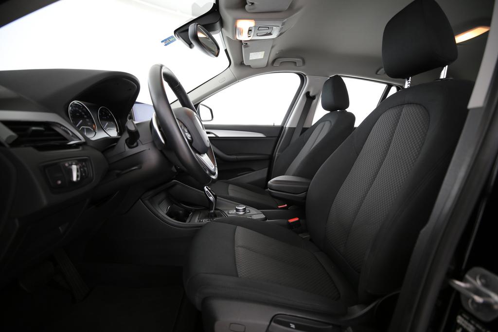 BMW X1 18d xDrive SAG-image-3