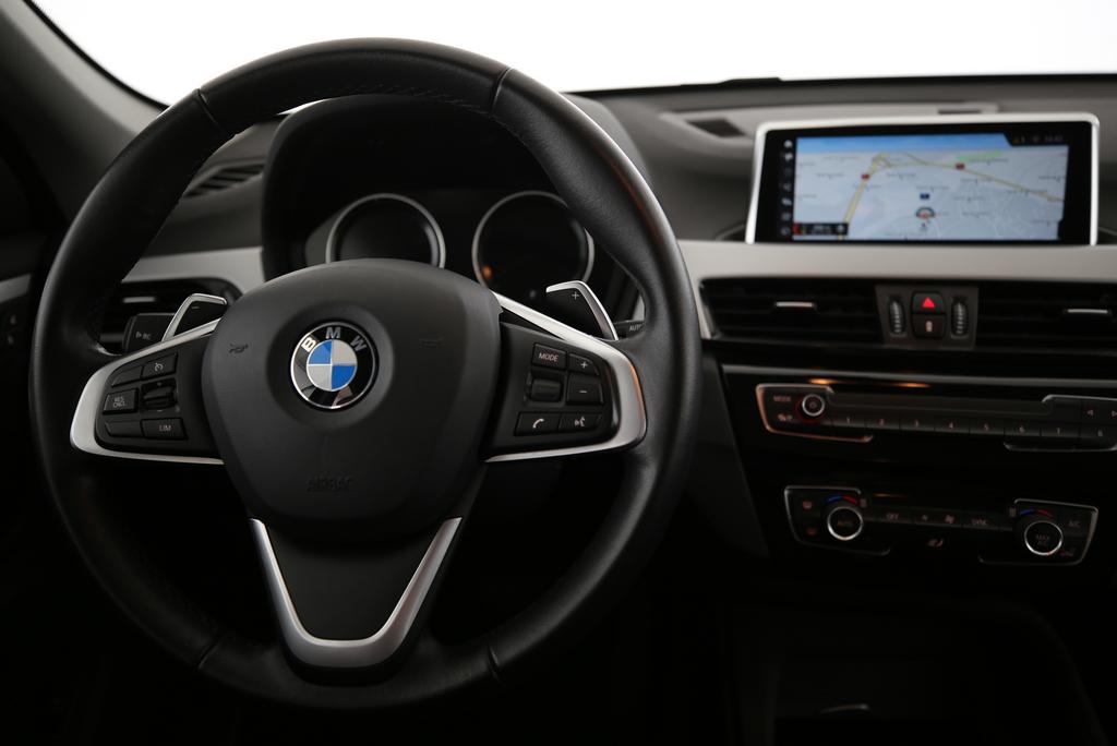 BMW X1 18d xDrive SAG-image-5
