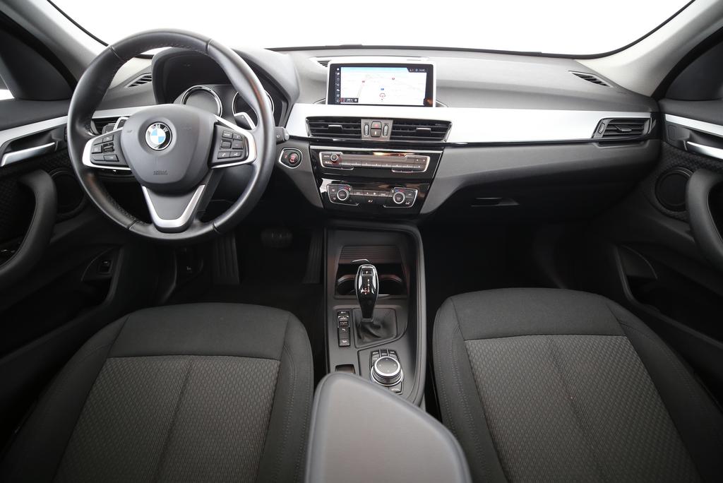 BMW X1 18d xDrive SAG-image-7