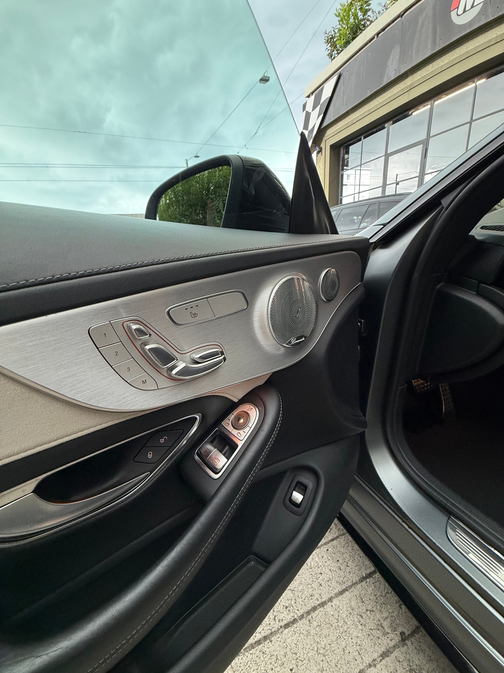 MERCEDES-BENZ C 63 S AMG Speedshift-image-6