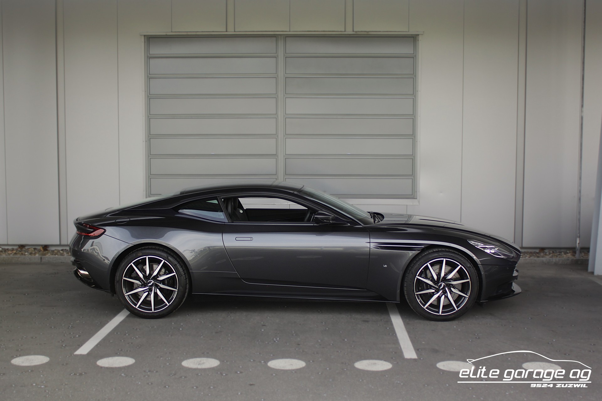 ASTON MARTIN DB11 V12 Touchtronic 3-image-5