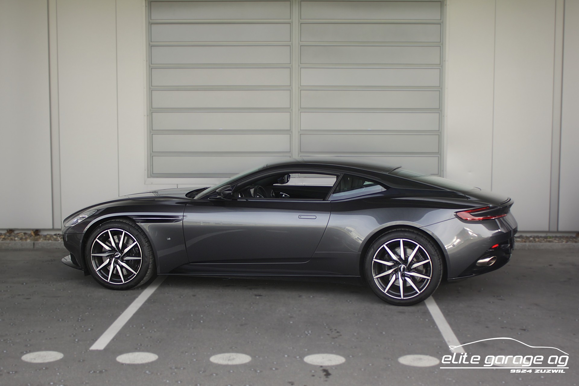 ASTON MARTIN DB11 V12 Touchtronic 3-image-2