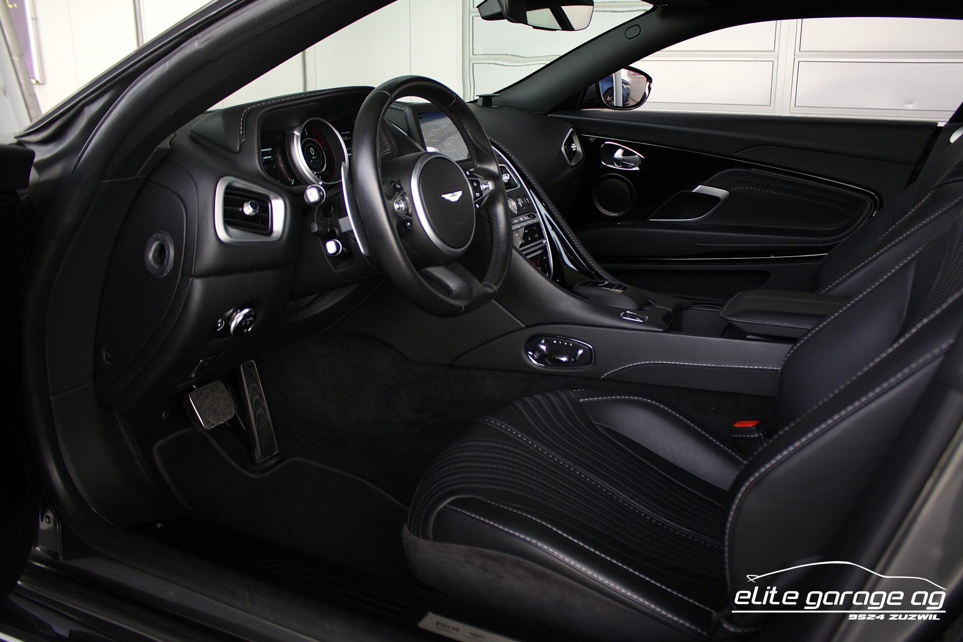 ASTON MARTIN DB11 V12 Touchtronic 3-image-13