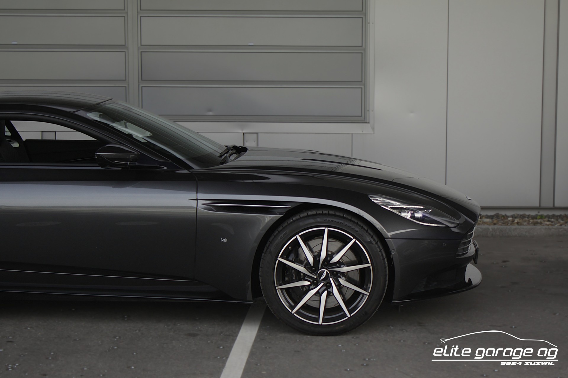 ASTON MARTIN DB11 V12 Touchtronic 3-image-9