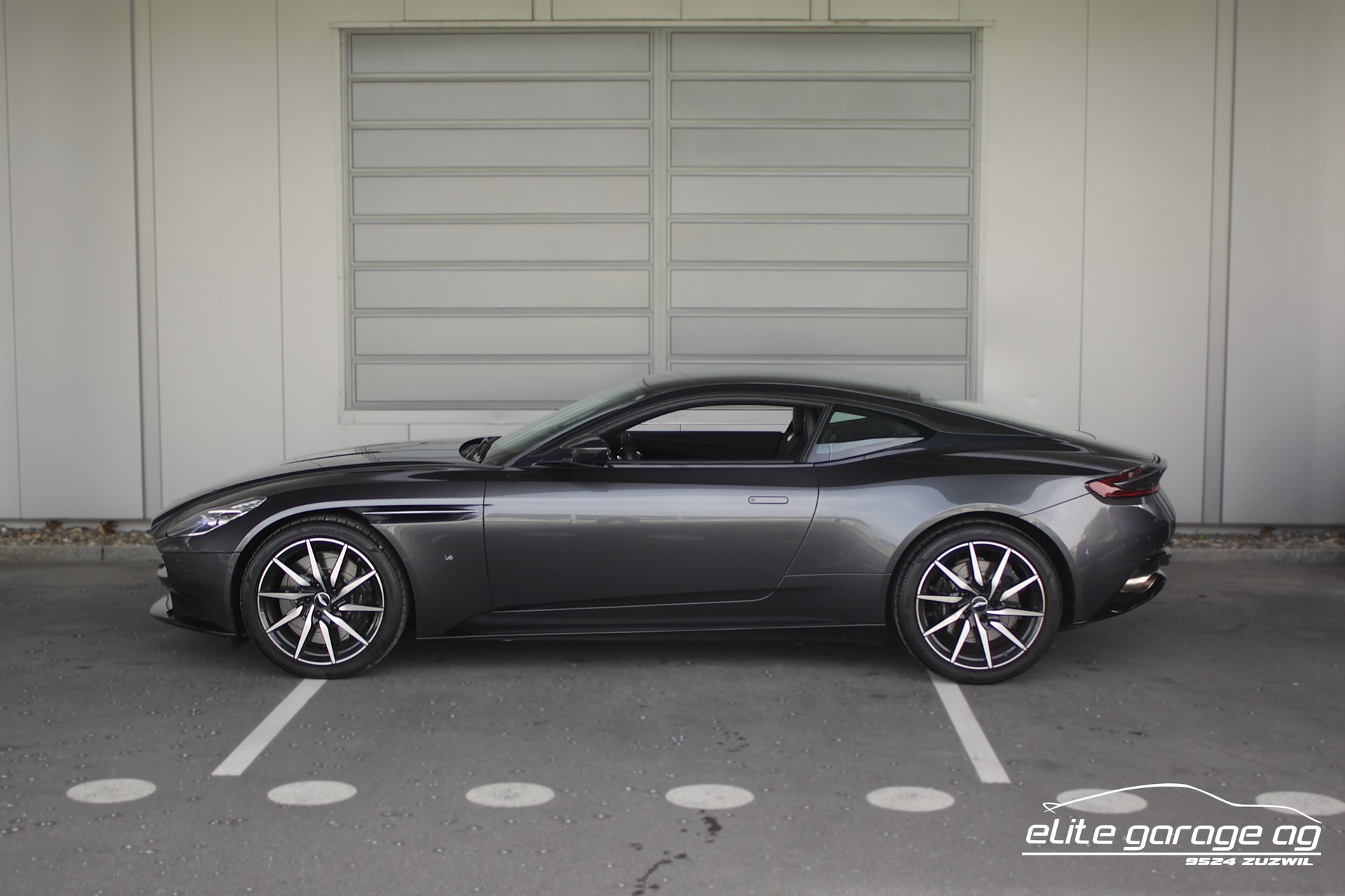 ASTON MARTIN DB11 V12 Touchtronic 3-image-1