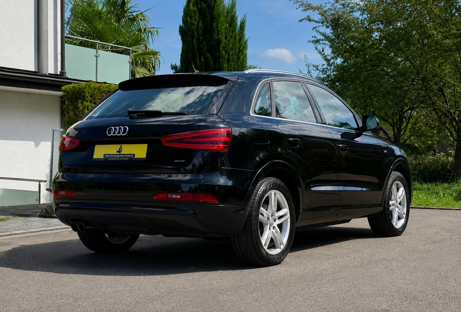 AUDI Q3 2.0 TFSI quattro S-tronic S line | Frisch ab MFK & Service | AHK | 8-fach-image-2