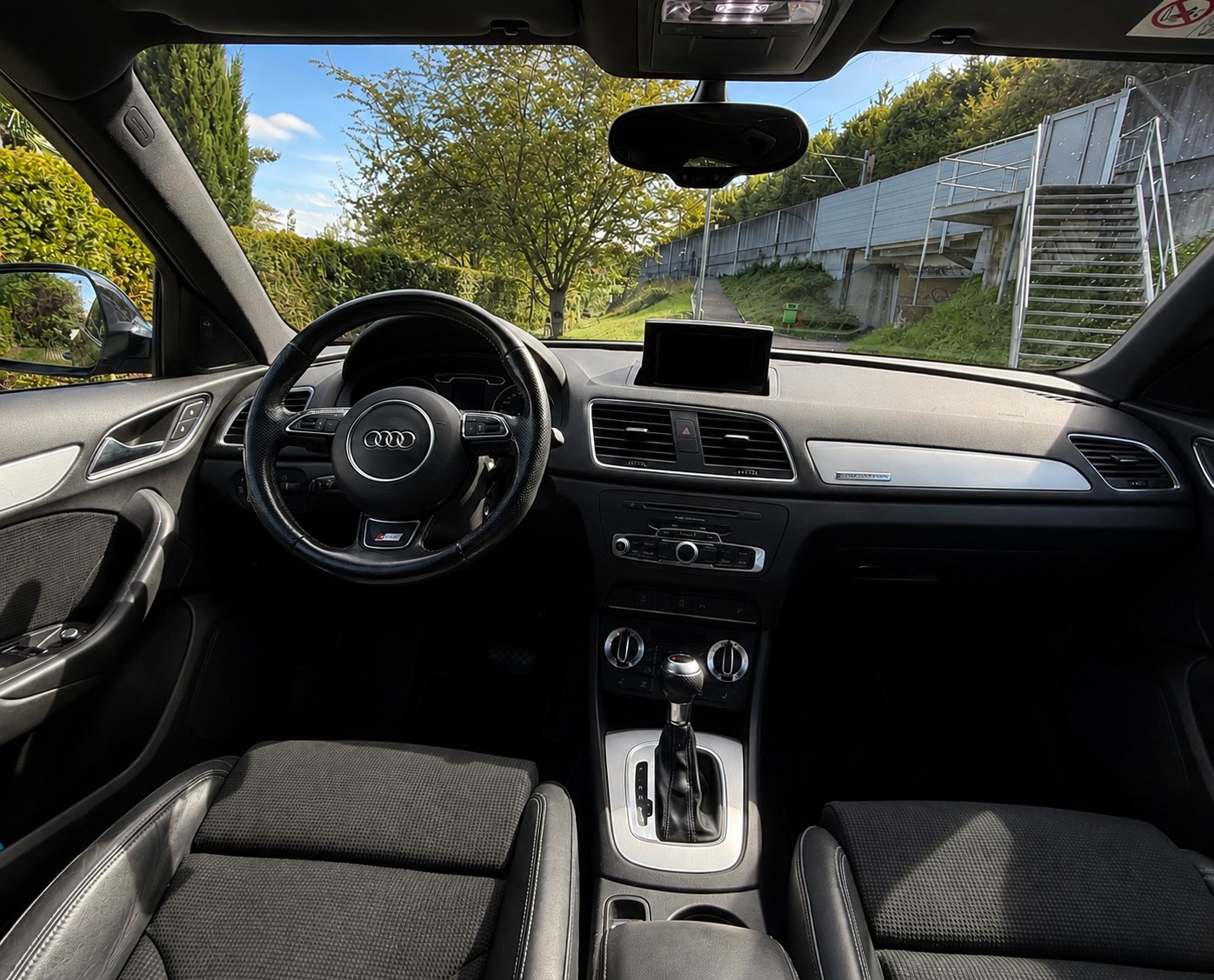 AUDI Q3 2.0 TFSI quattro S-tronic S line | Frisch ab MFK & Service | AHK | 8-fach-image-13